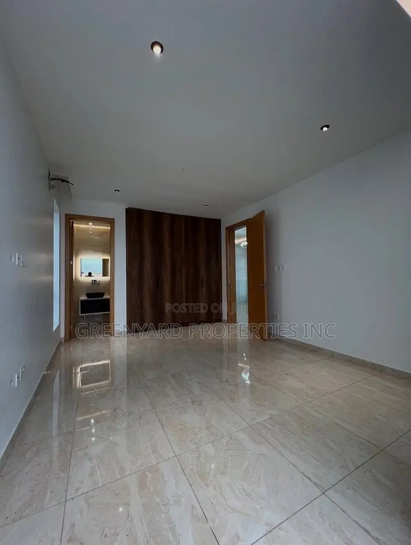 5bdrm House in East Legon Hills for sale