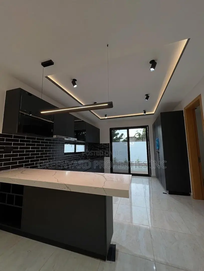 5bdrm House in East Legon Hills for sale