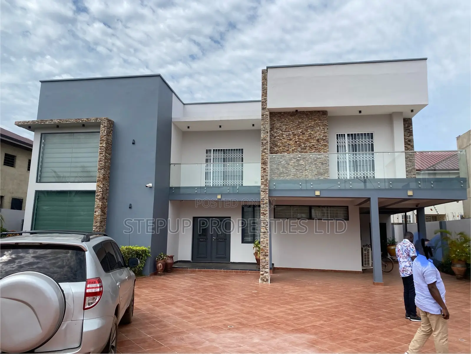 Furnished 4bdrm House in Lakeside for sale