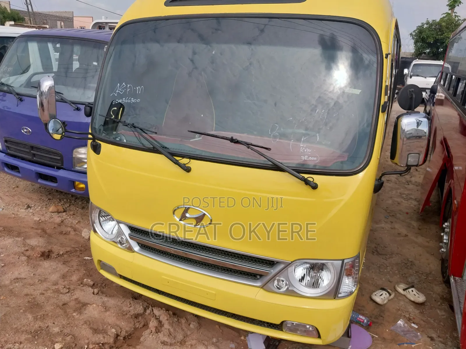 Hyundai County 2015 Yellow