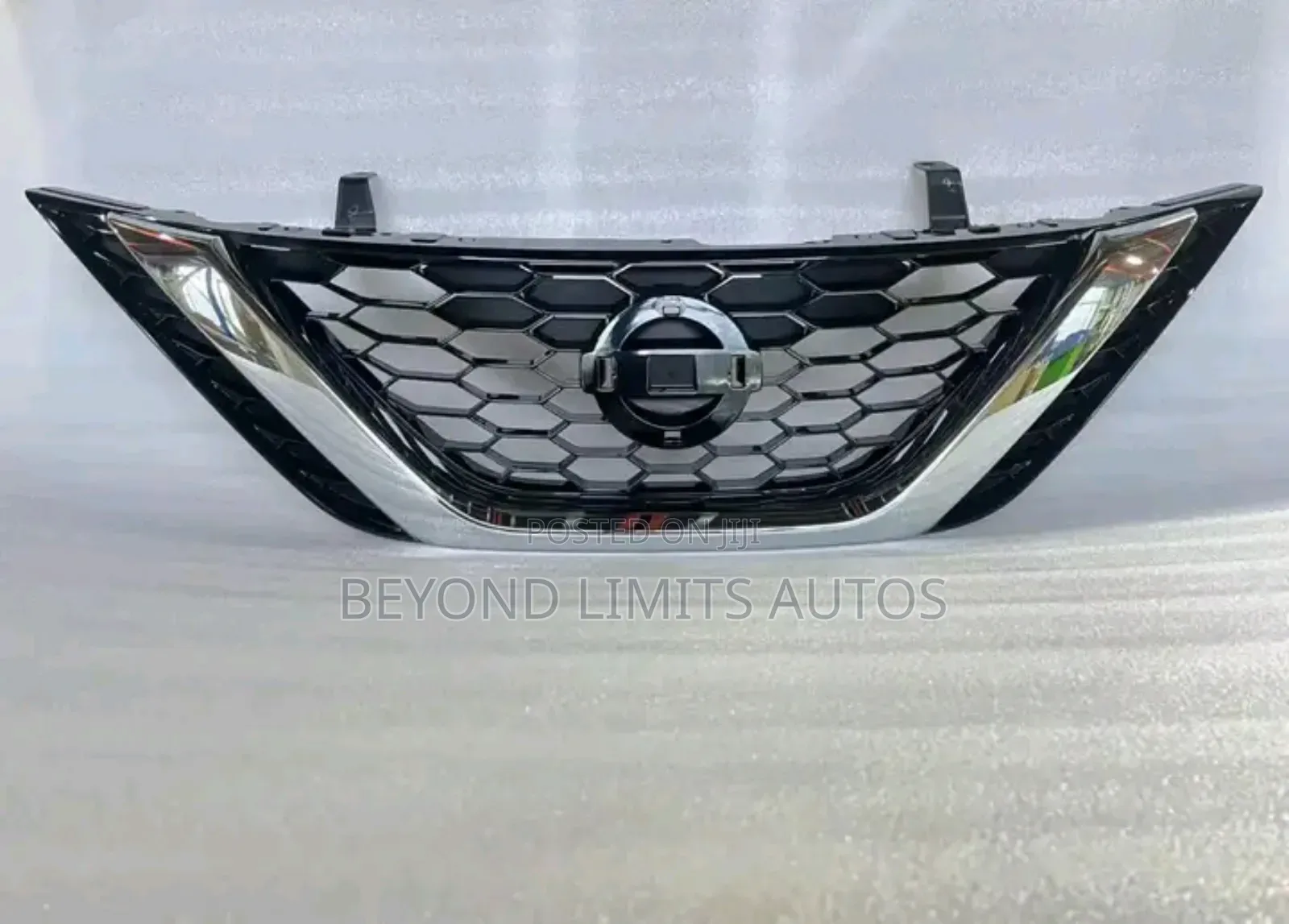 Nissan Sentra 2016,2017,2018 Top Grille/Front Shell