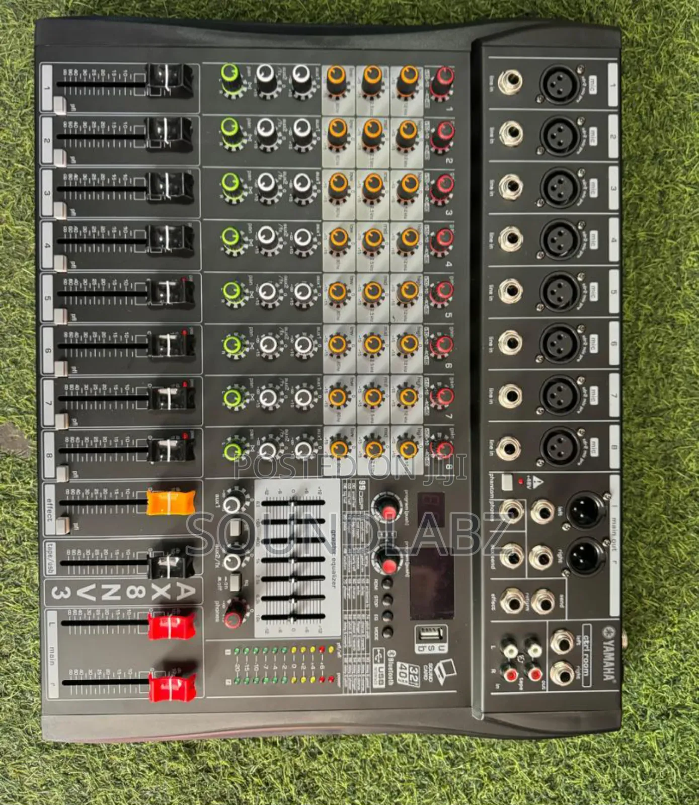Yamaha Ax8nv3 8-channel Professional Mixer