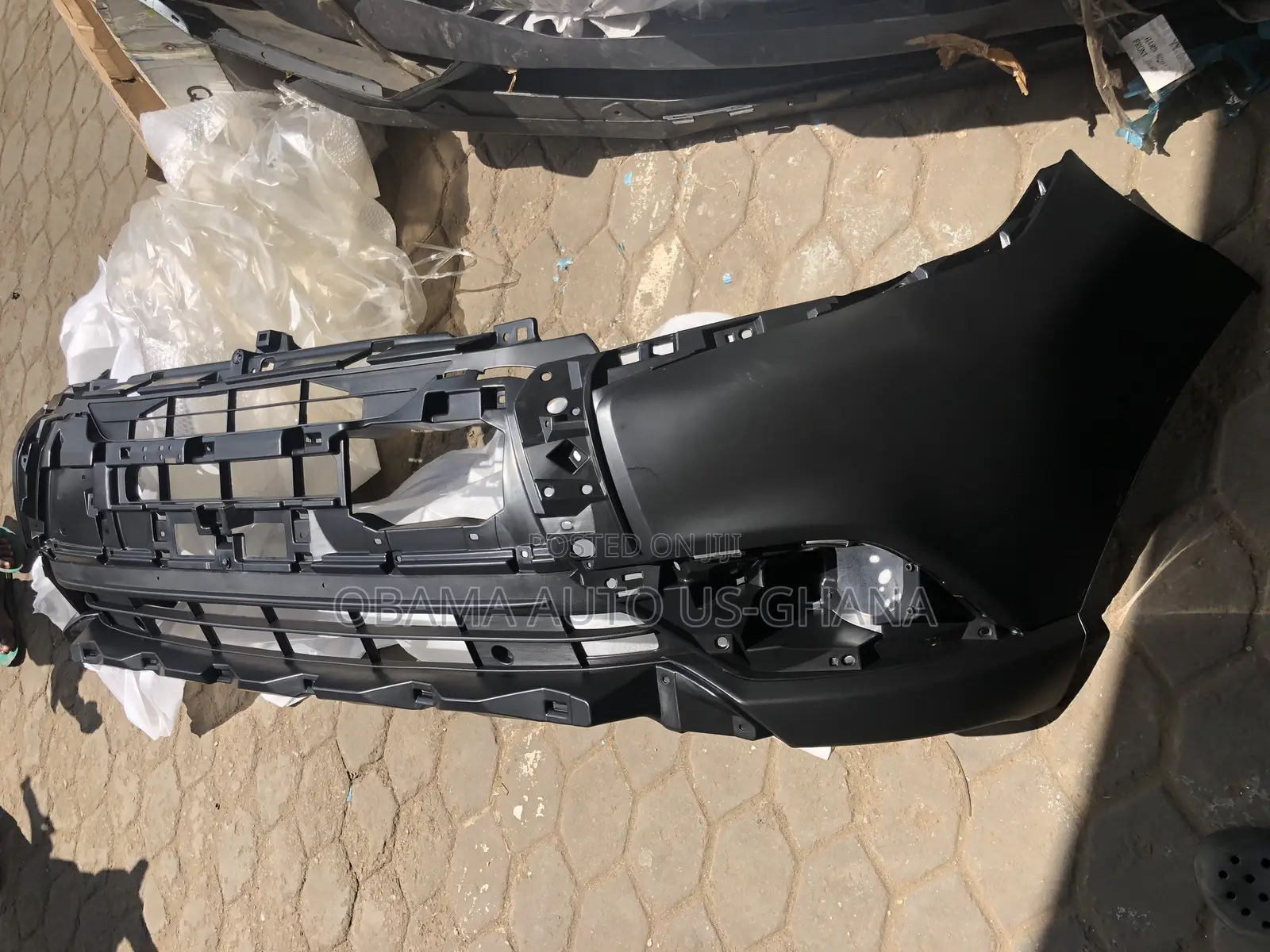 Mitsubishi Outlander Front Bumper 2016 2017 2018 2019 2020 2021