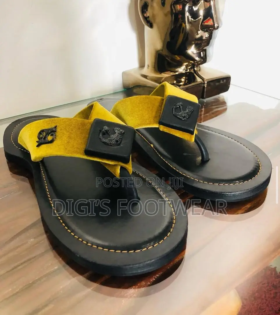 Light Yellow Suede Ahenema/Chawchaw Slipper