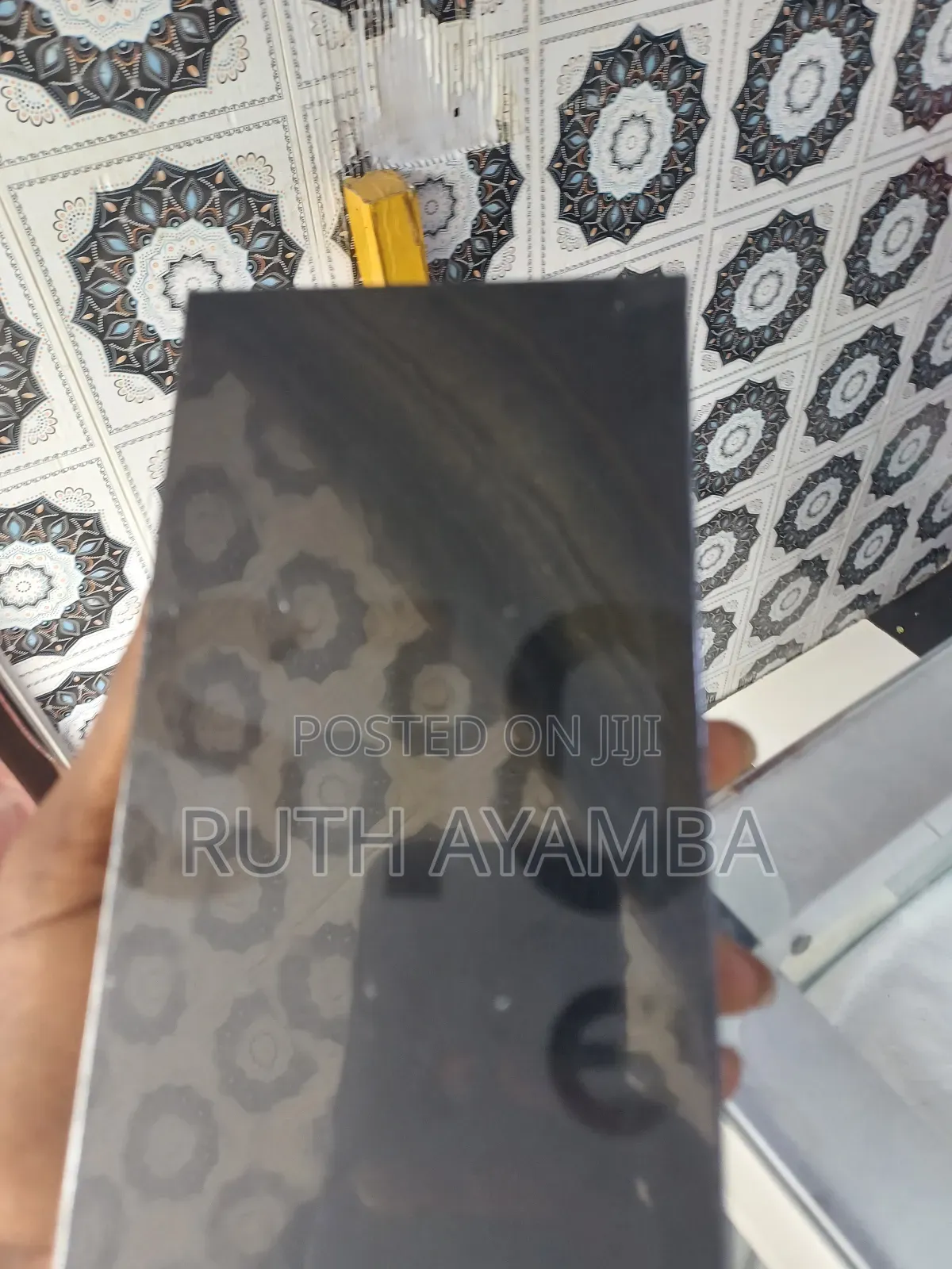 New Samsung Galaxy S10e 128 GB Black