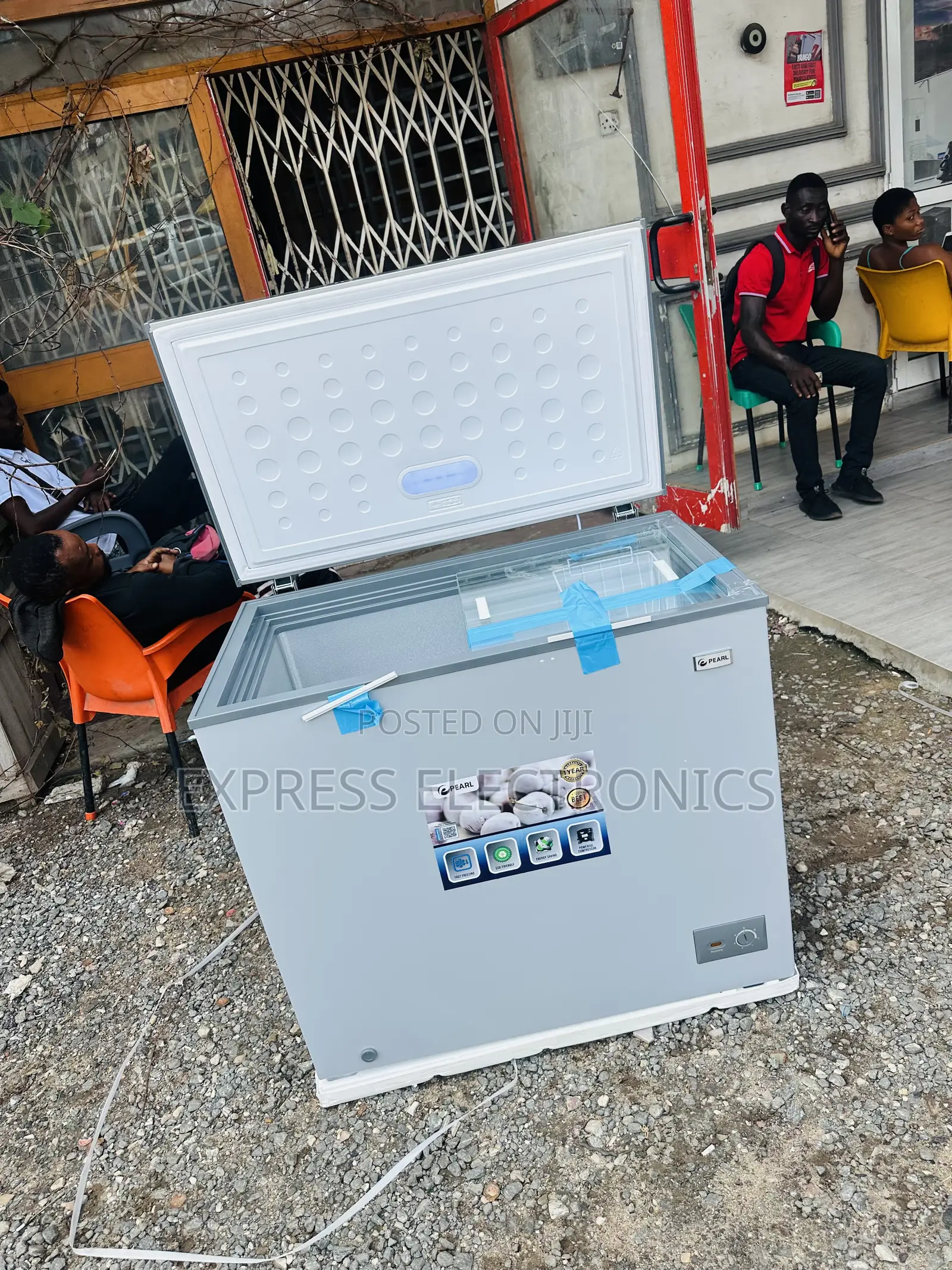 Zealous Sleek New Chest 200l Freezer Pearl