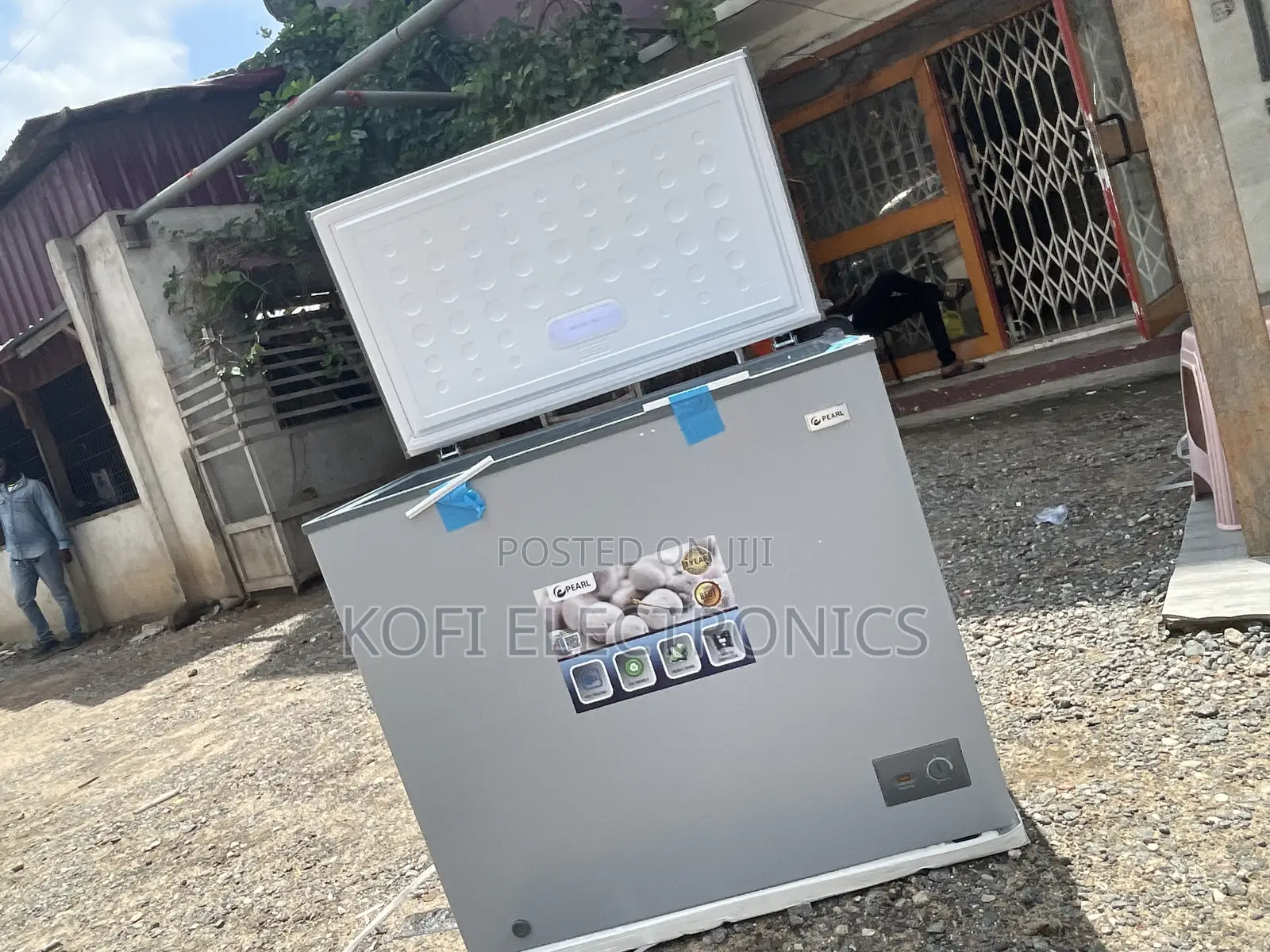 Keep Your Food Hygienic With Pearl 200l Chest Freezer