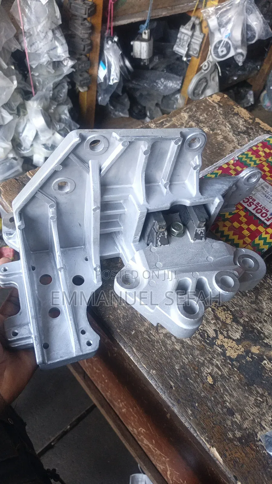 Nissan Rogue Gearbox Seat Top Mountain