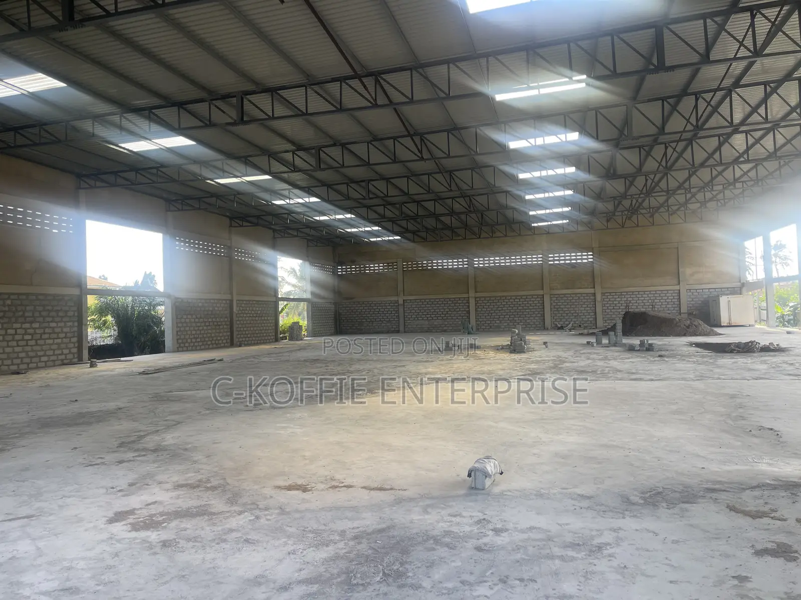 1,750 Warehouse at North Kaneshie Industrial Area for Rent