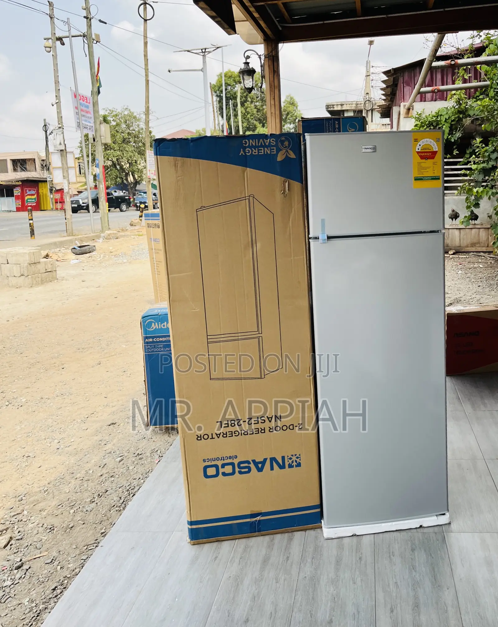 Well Built Nasco Nasf2-28fl Top Freezer Fridge.