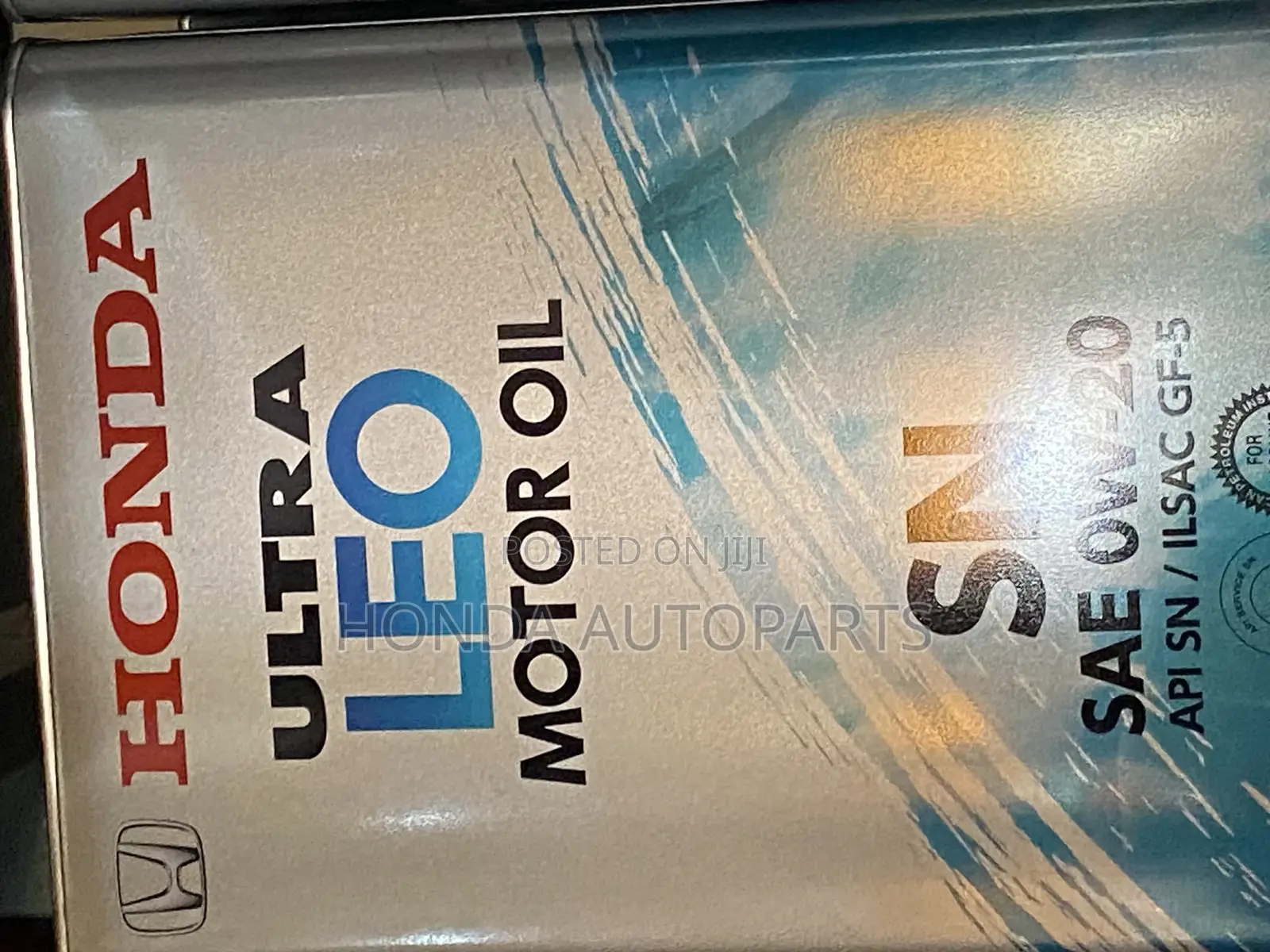 Honda Leo 0w-20 Engine Oil.