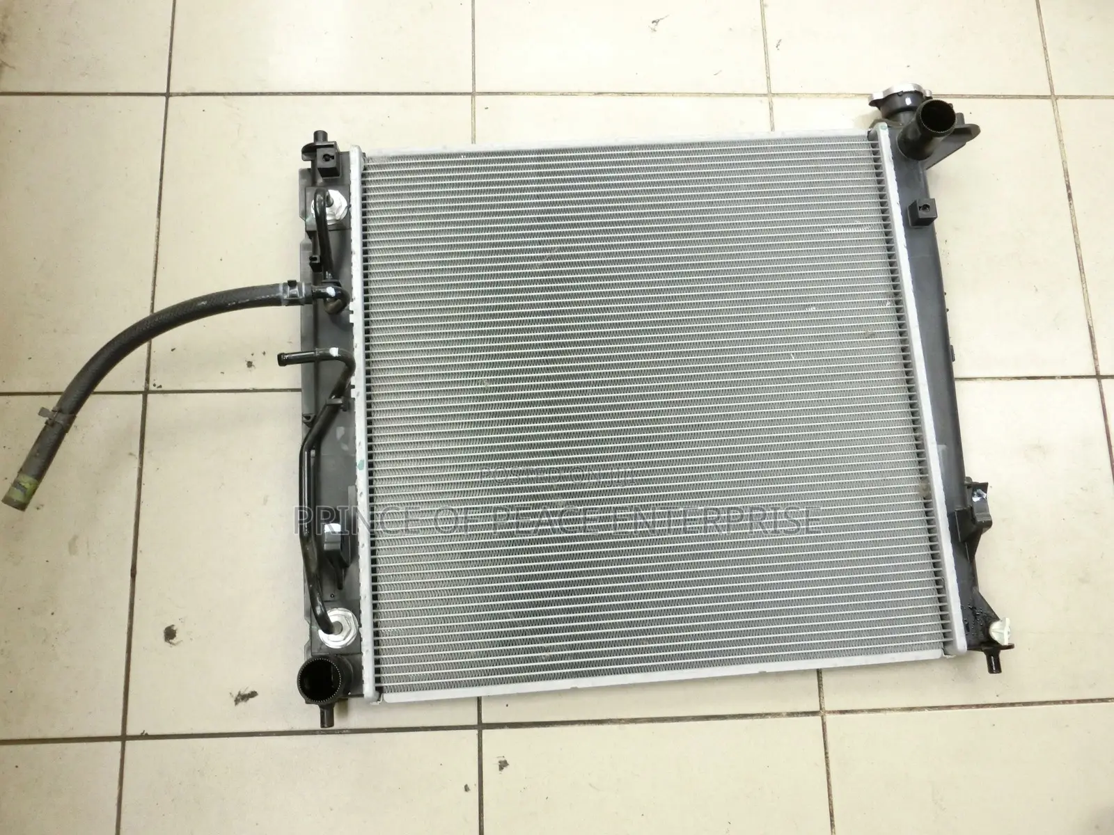 Hyundai Ix35 2.0 Radiator Tank Brand New