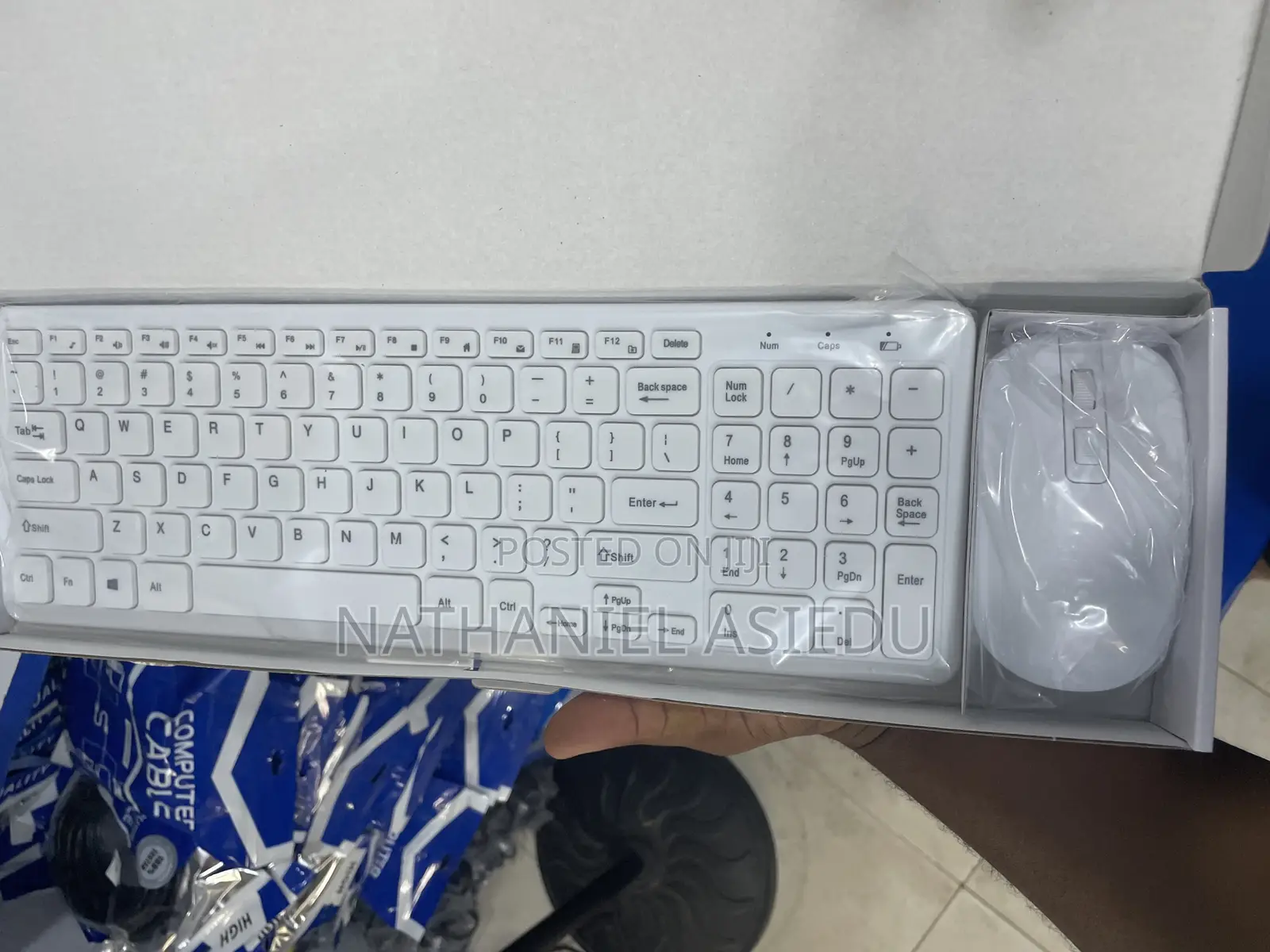 Mini Wireless Azerty Keyboard and Optical Mouse Set in White