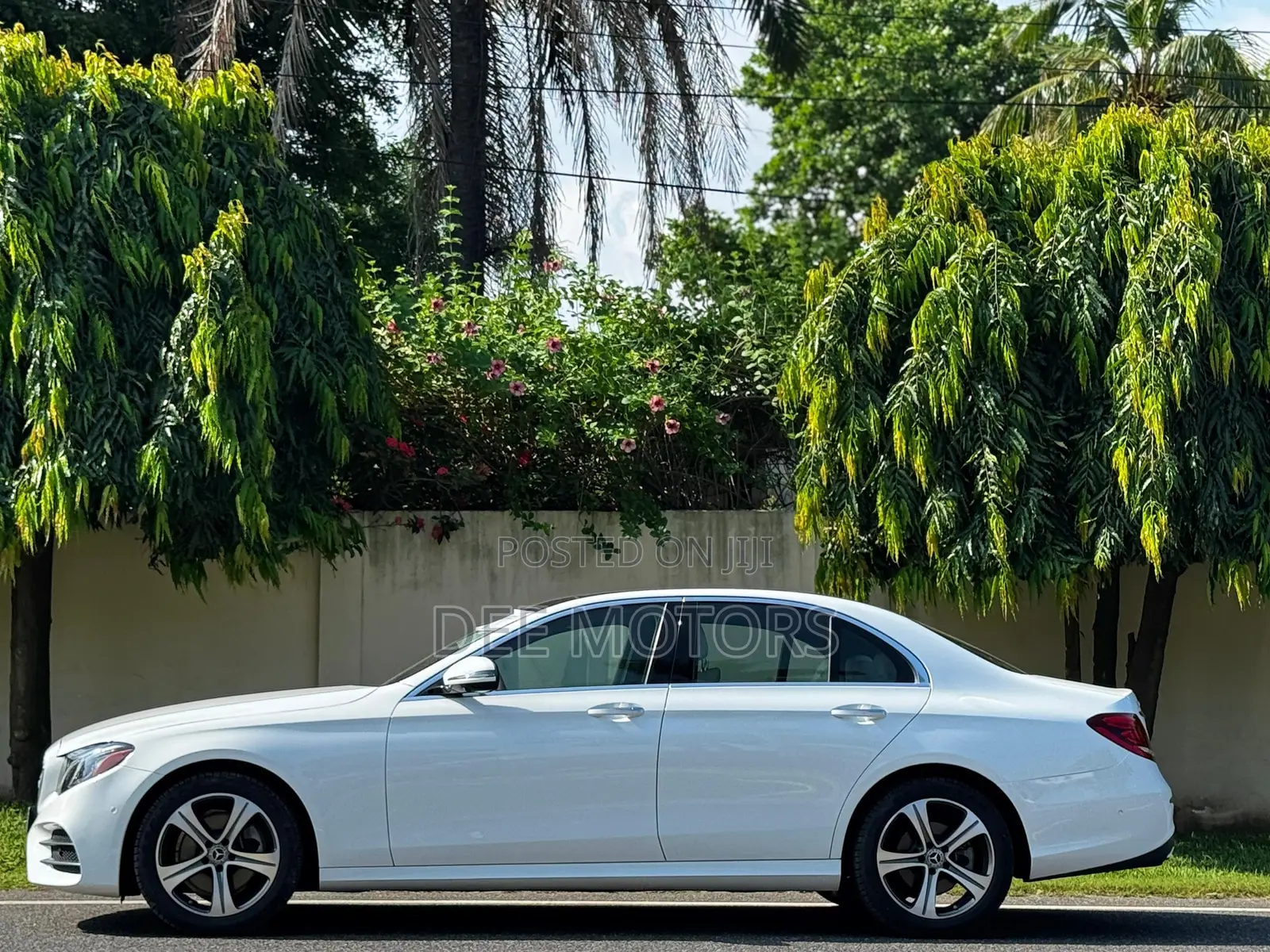 Mercedes-Benz E300 2019 White