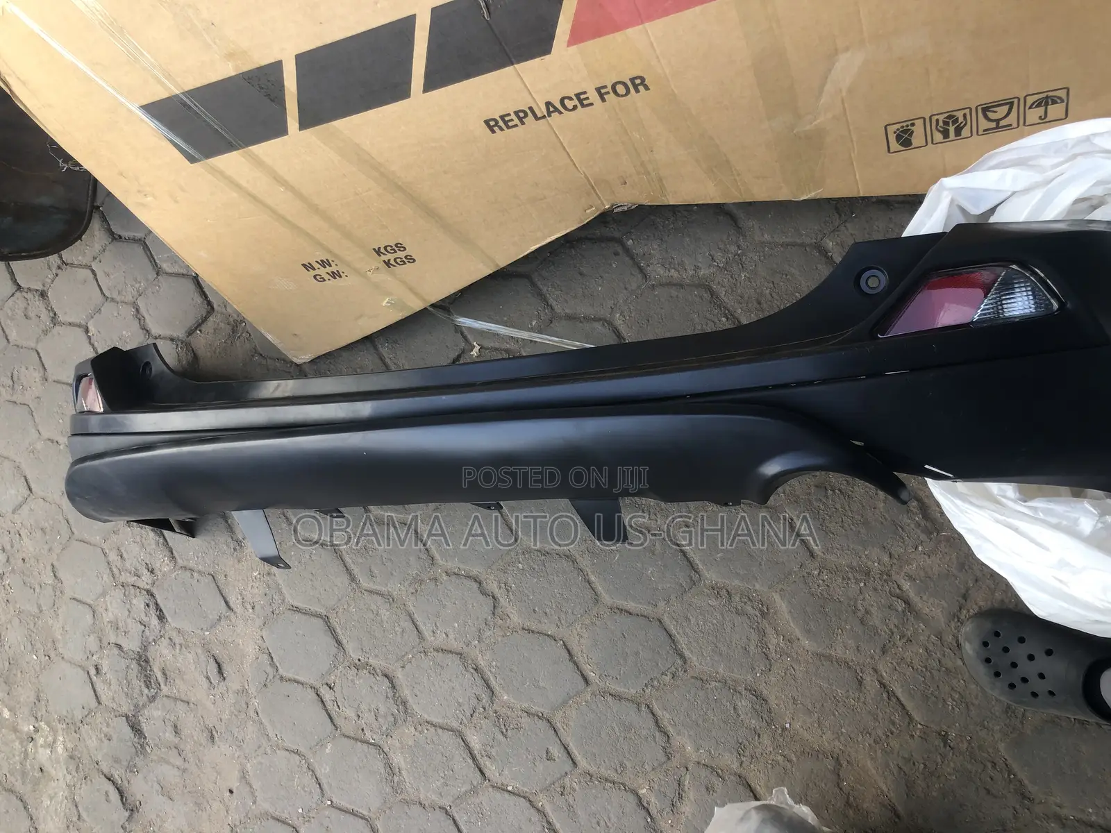 Toyota Rav4 2016,2017,2018 Back Bumper Complete
