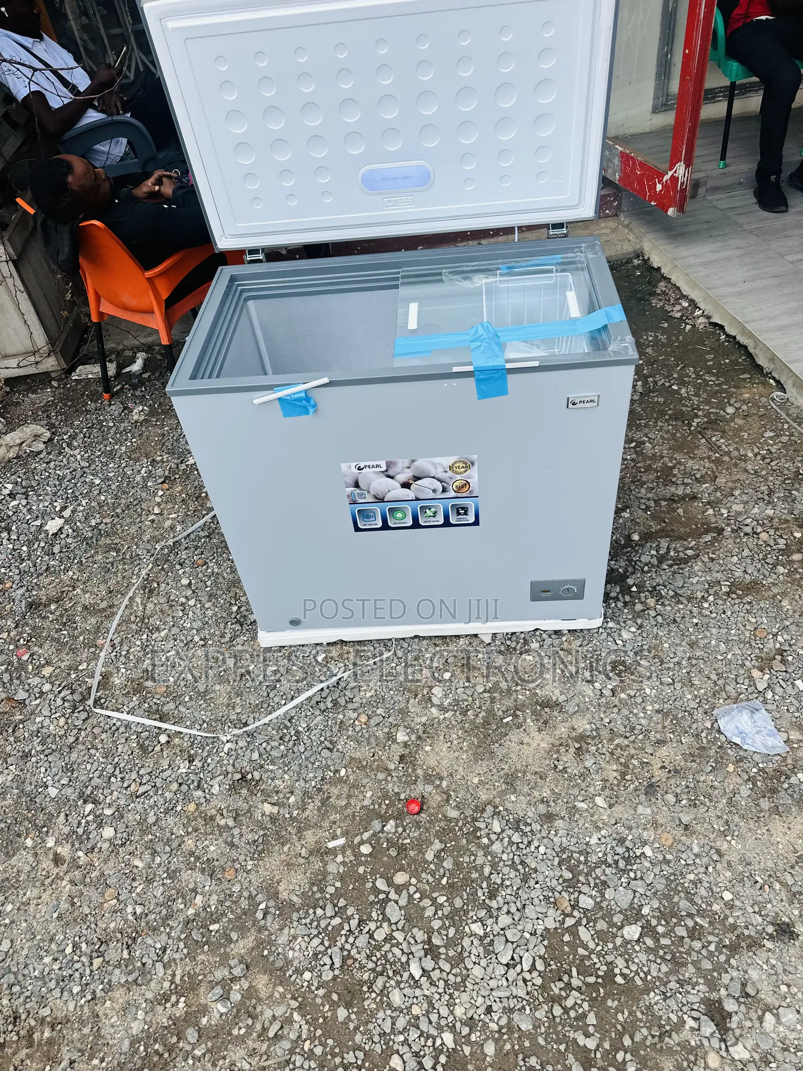 Less Expensive Chest Freezer Single Door 200l