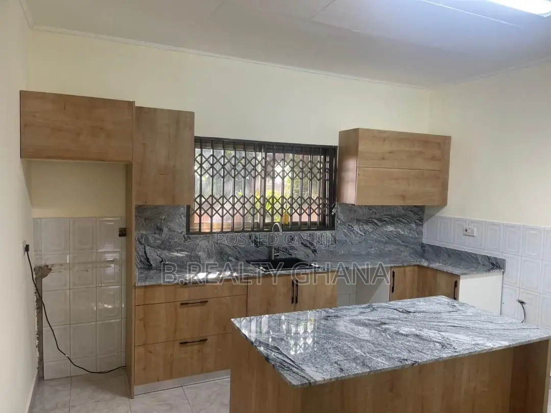 3bdrm House in Regimaneul Grey, Spintex for rent