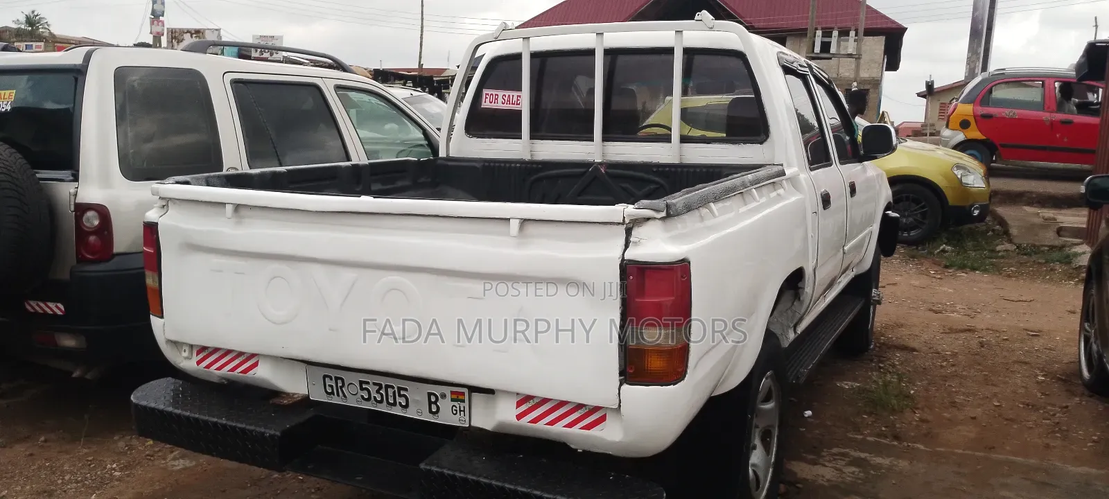 Toyota Hilux 1988 White