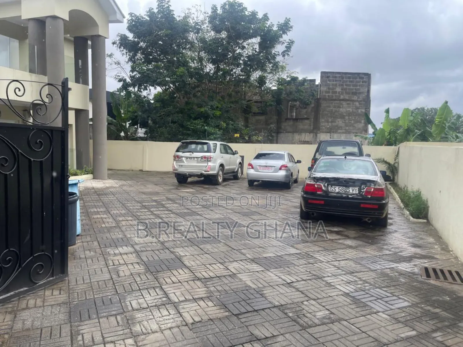4bdrm House in Airport Residential for rent