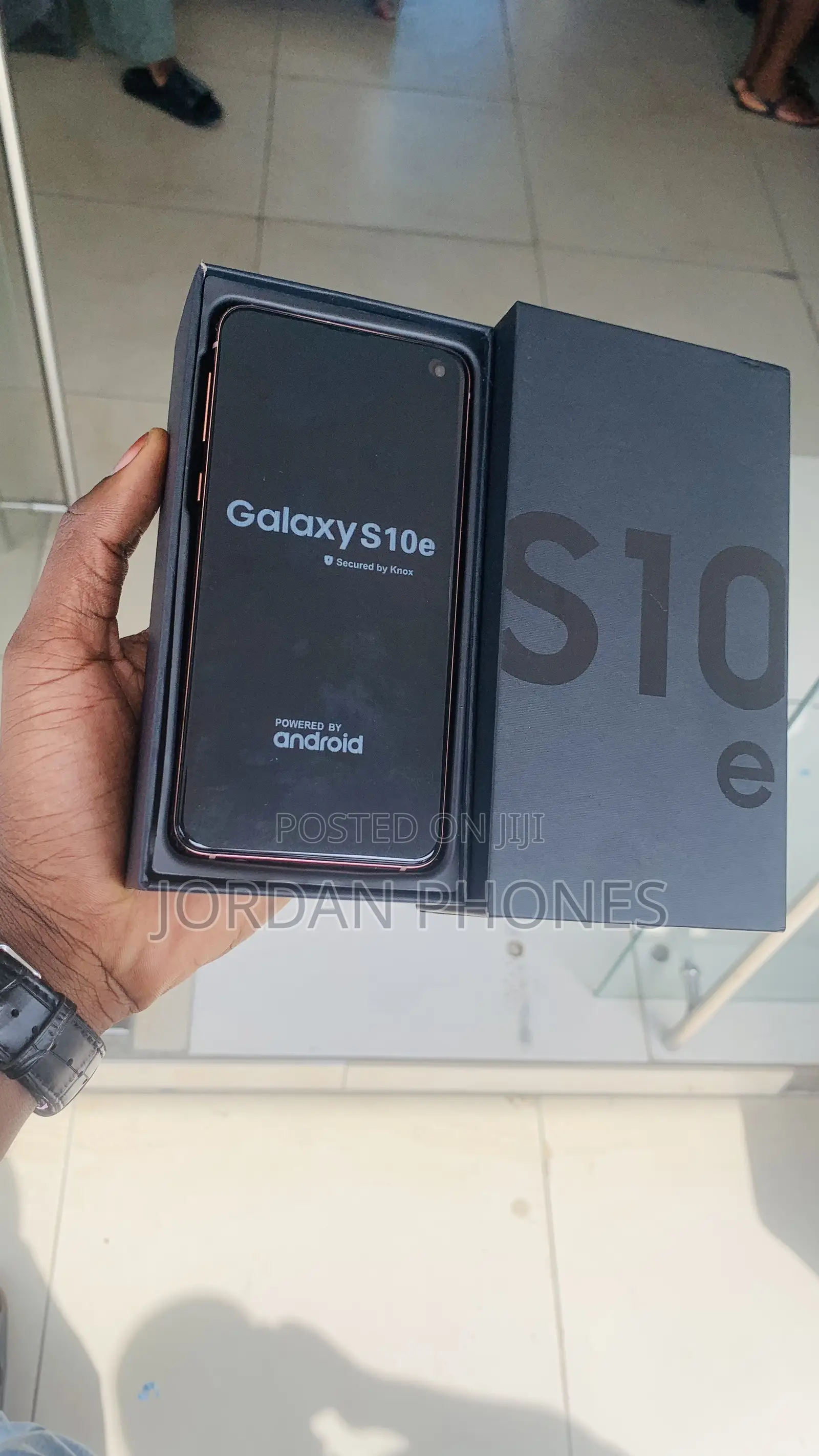 New Samsung Galaxy S10e 128 GB Orange