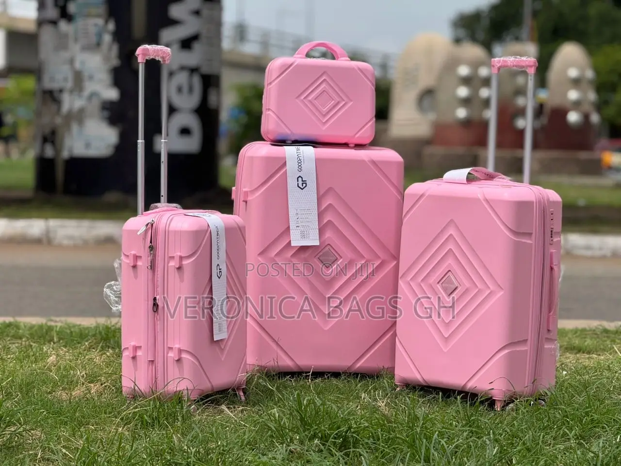 Pp High Quality Luxury Hard Four Pieces Luggage