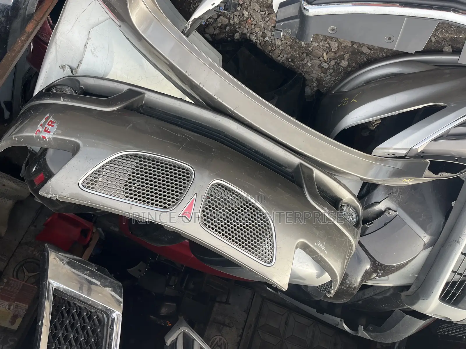 Pontiac Vibe 2005 Complete Front Bumper