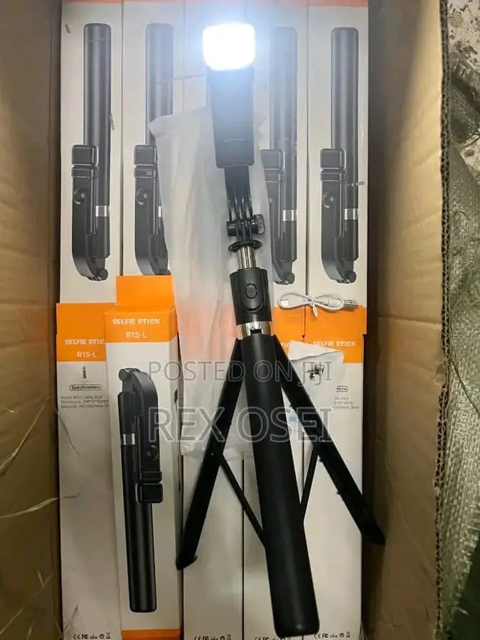 Selfie Stick With Light