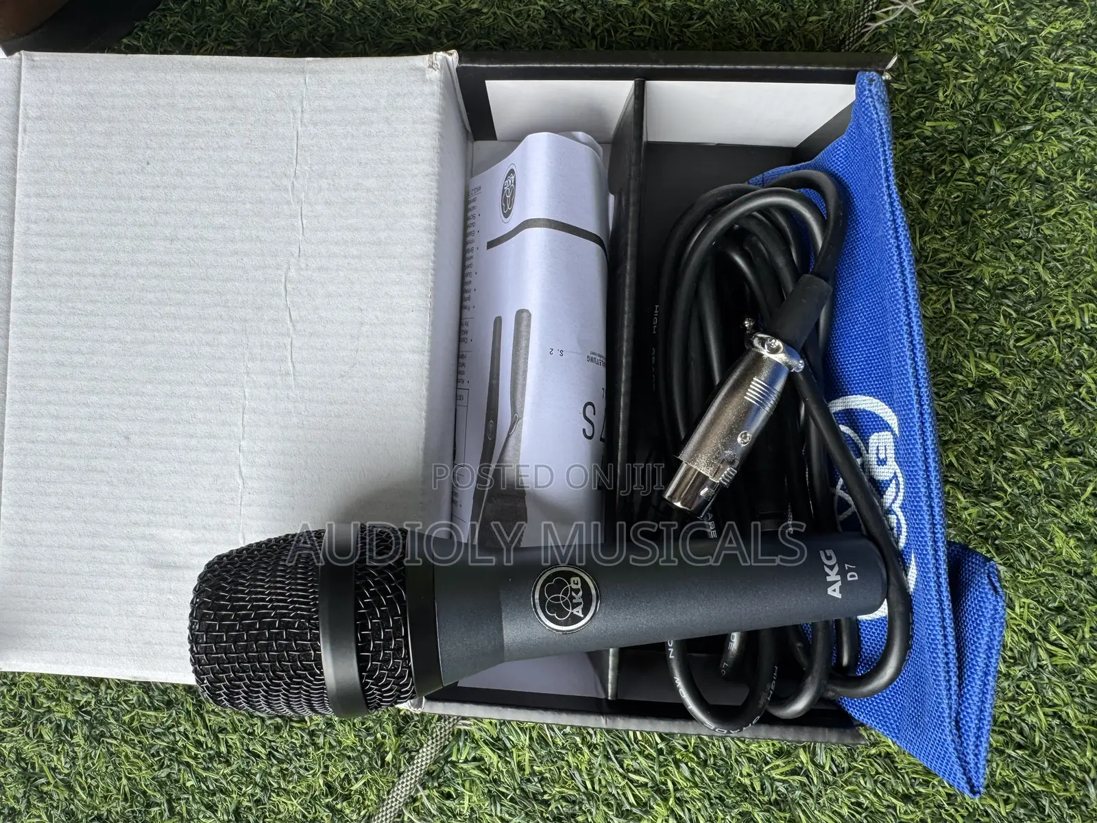 Akg-D7 Cord Microphone