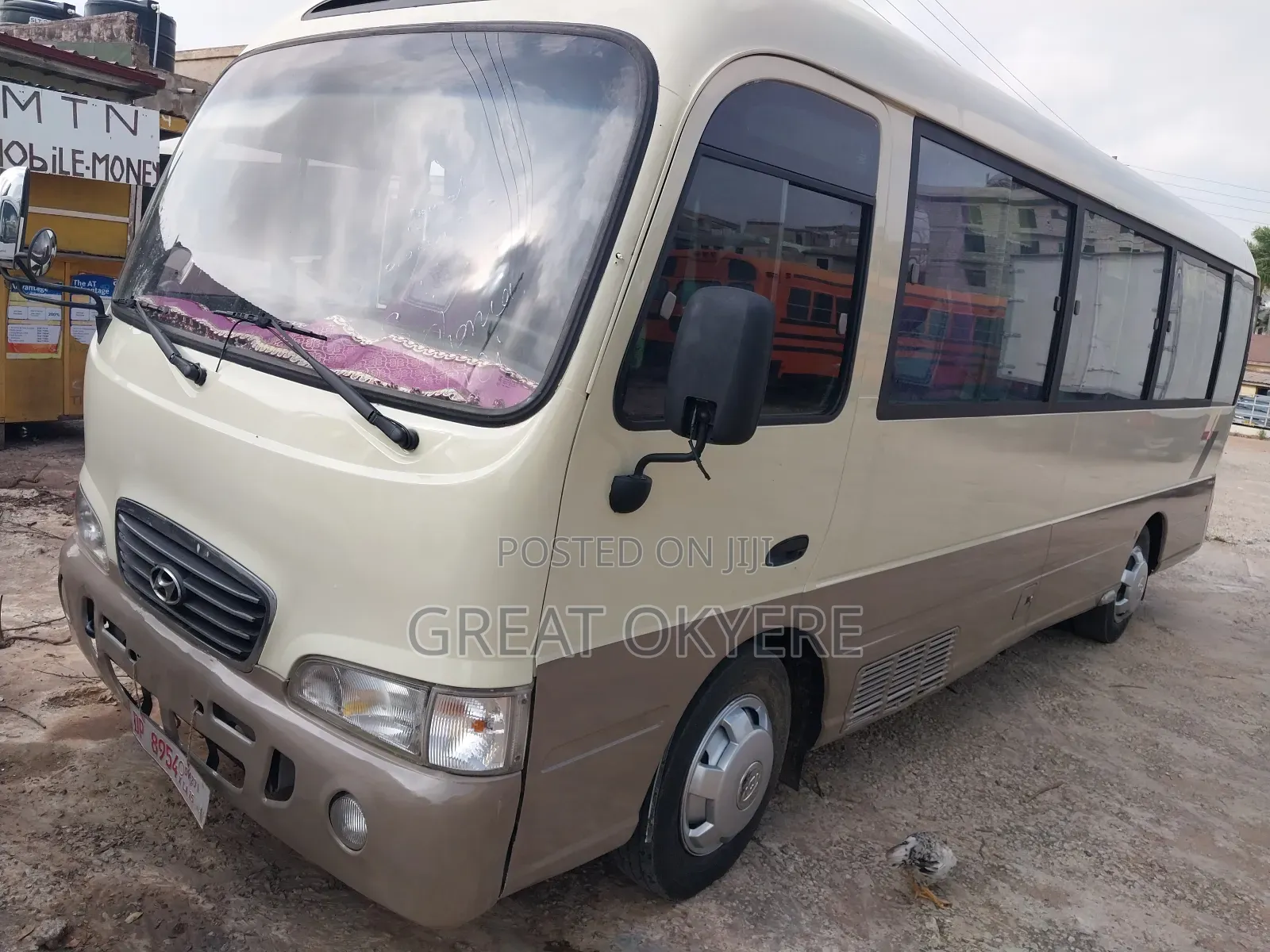 Hyundai County 2012 Beige