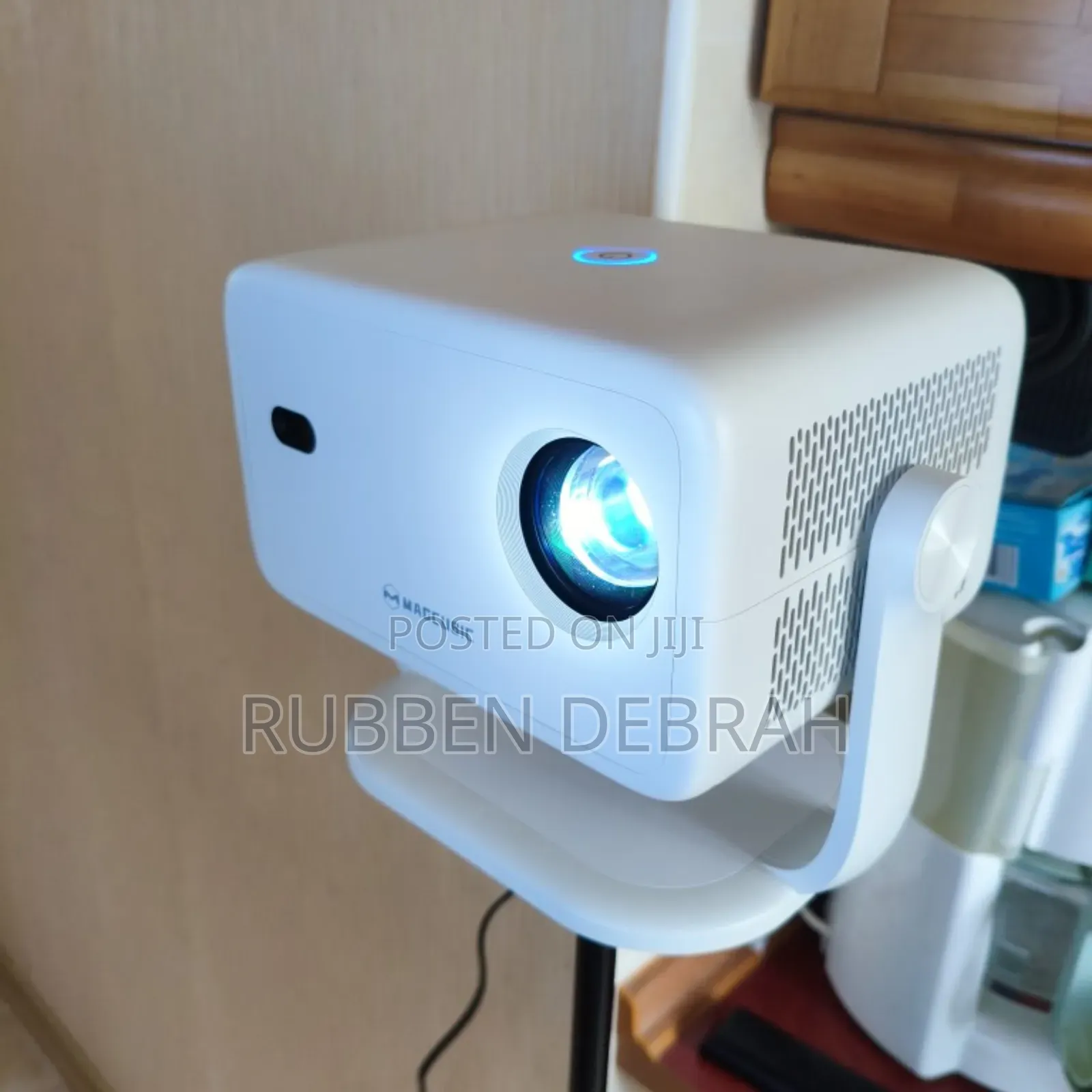 Advanced Smart Projector