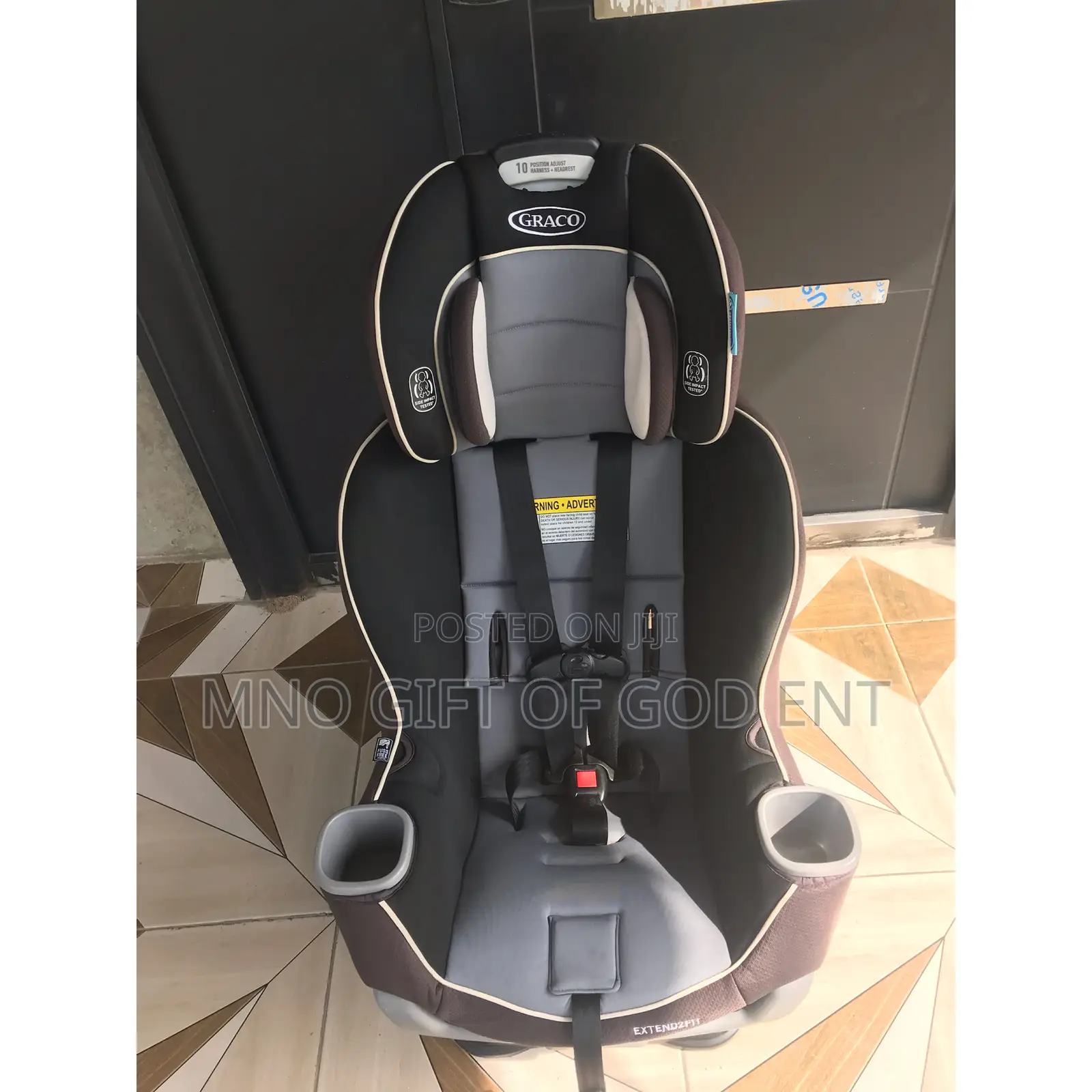 Graco Extend2fit Convertible Car Seat Forward Rear-Facing