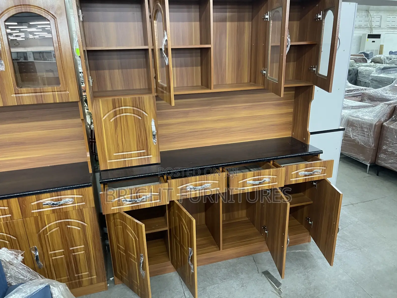 Quality Foreign Imported Kitchen Cabinet Available for Sale