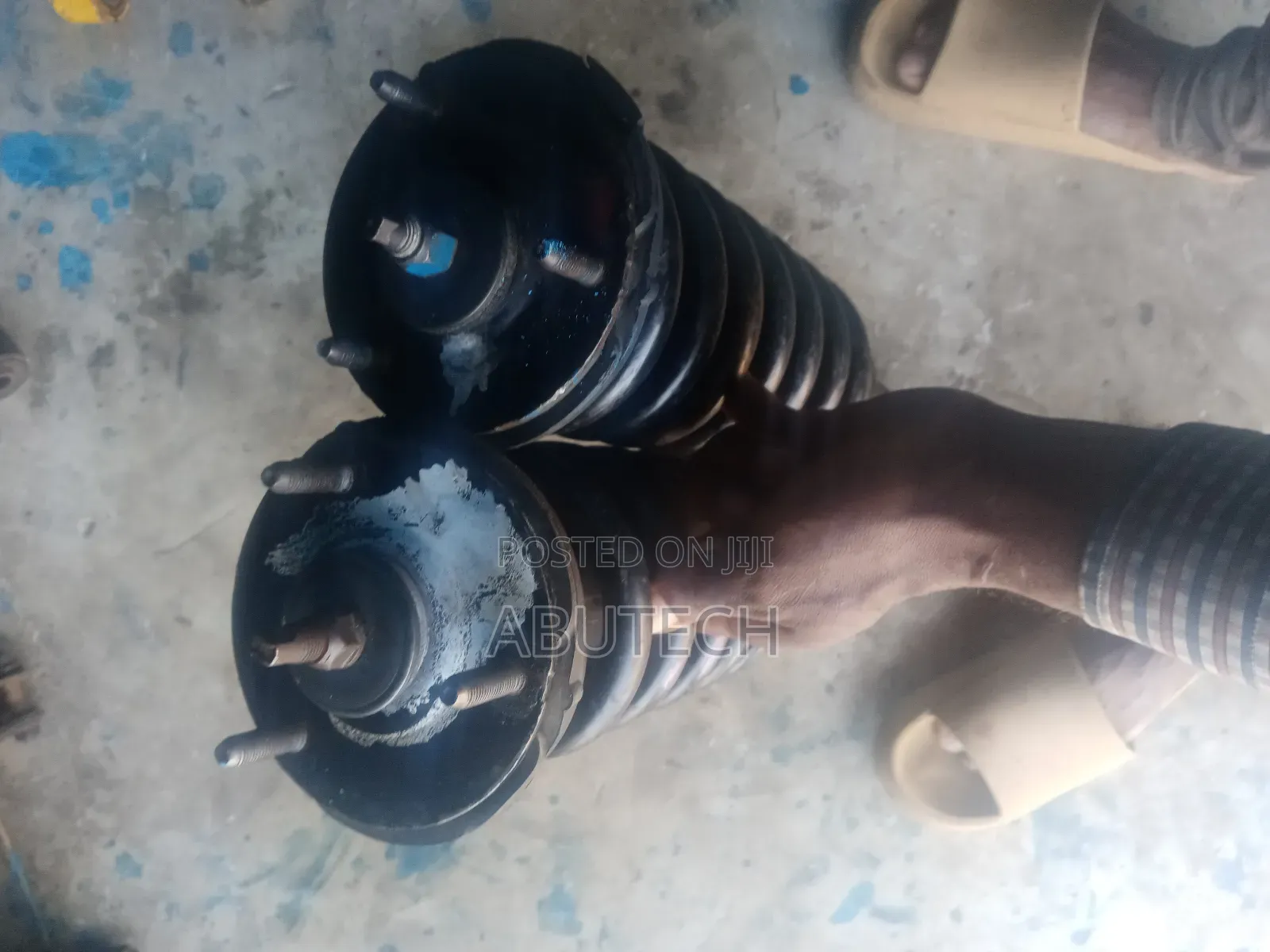 Front Shock Toyota Sequoia, Tundra 2005, 2006, 2008