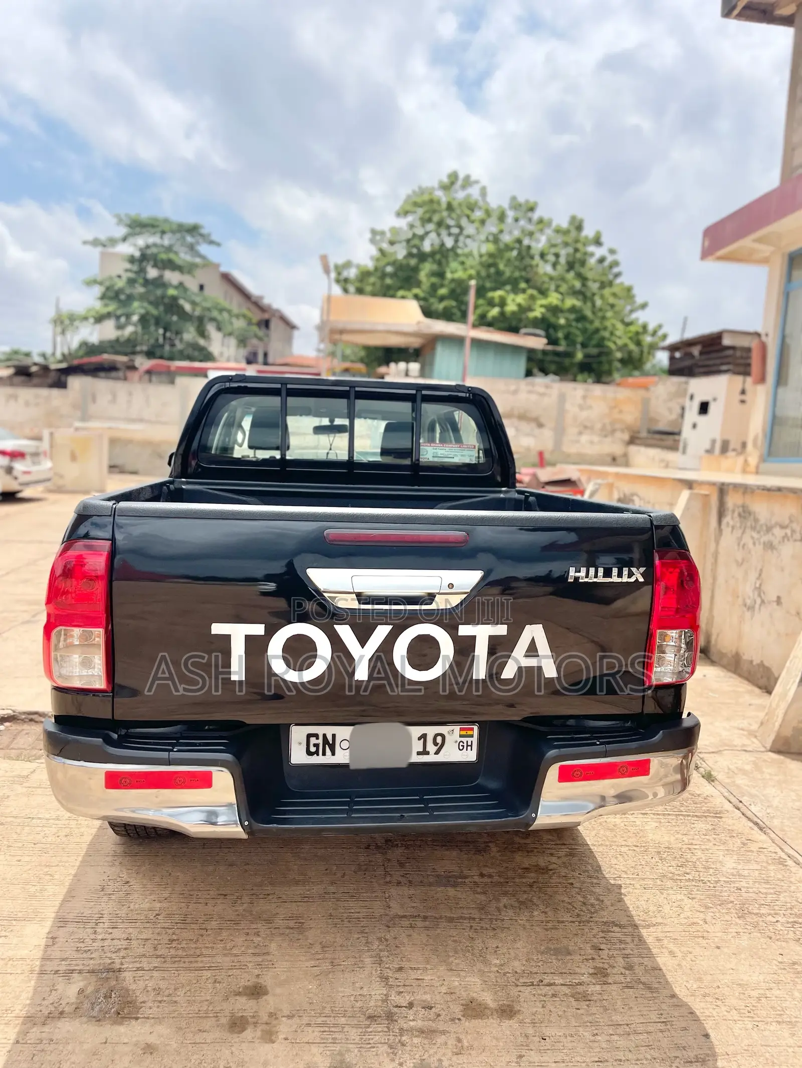 Toyota Hilux Workmate 4x4 2019 Black
