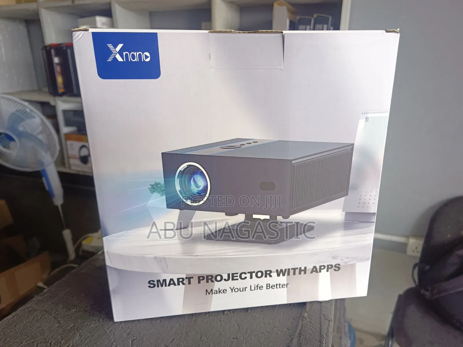 Xnano X6 Auto Focus Android Smart Projoctor