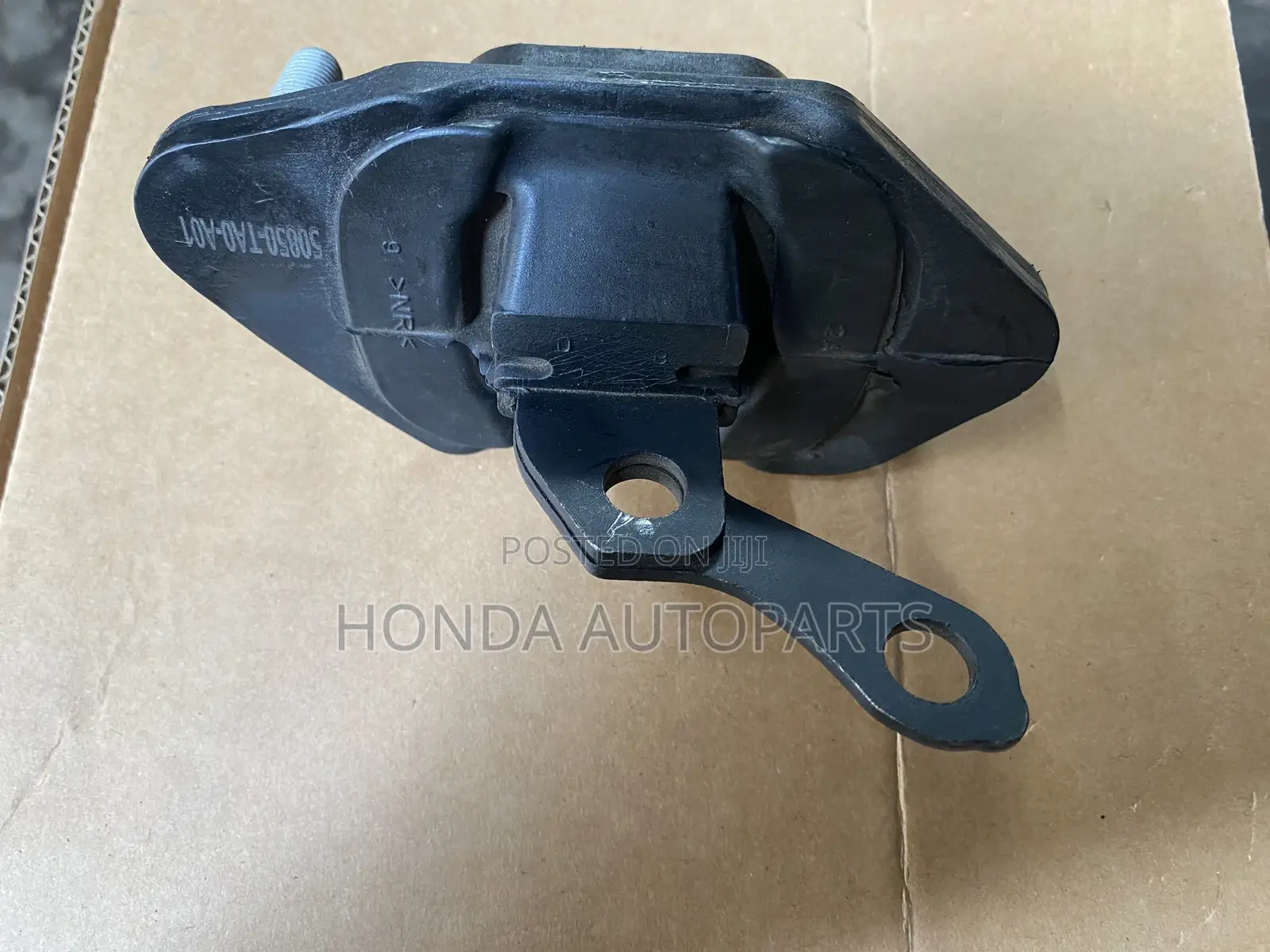 Honda Accord 2008 Gear Box Seat Down.