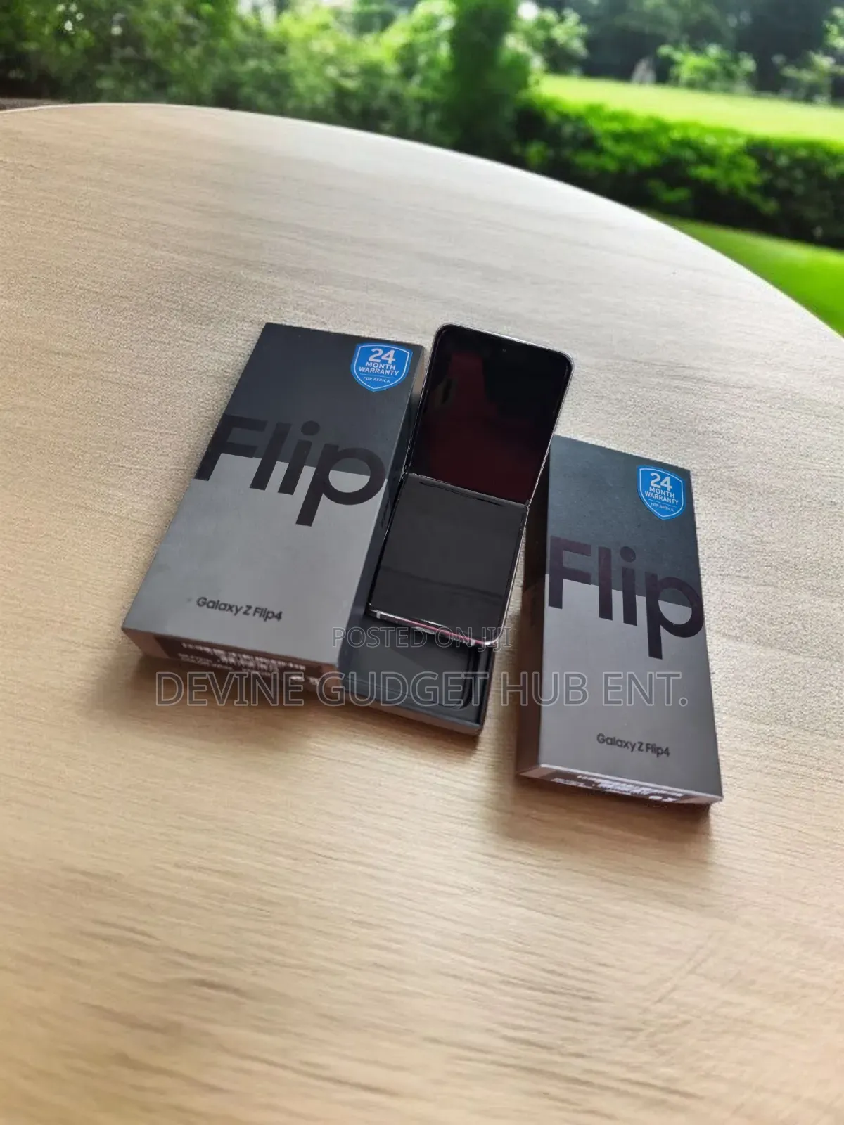 New Samsung Galaxy Z Flip4 256 GB Black