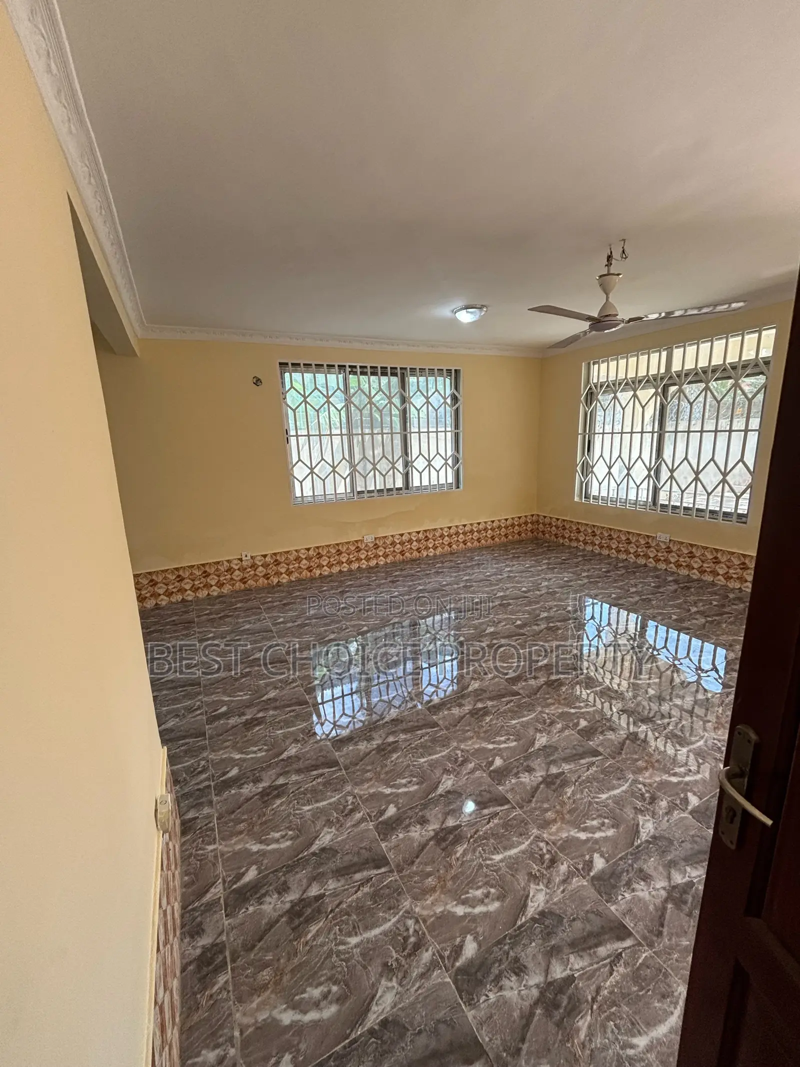 3bdrm Apartment in Frahfraha, Frafraha for rent