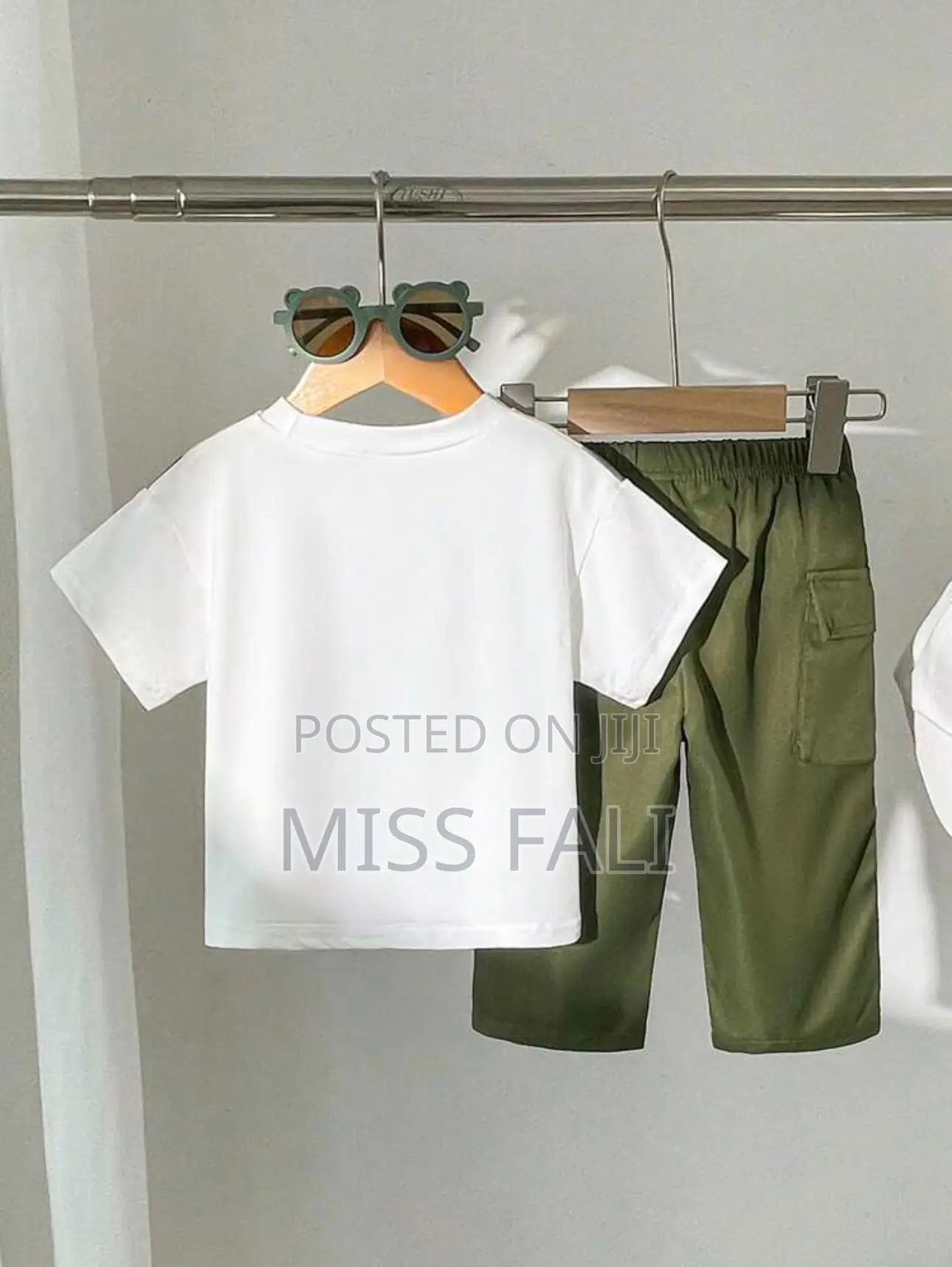 2pcs T-Shirt and Olive Green Cargo Pants. 9-12m