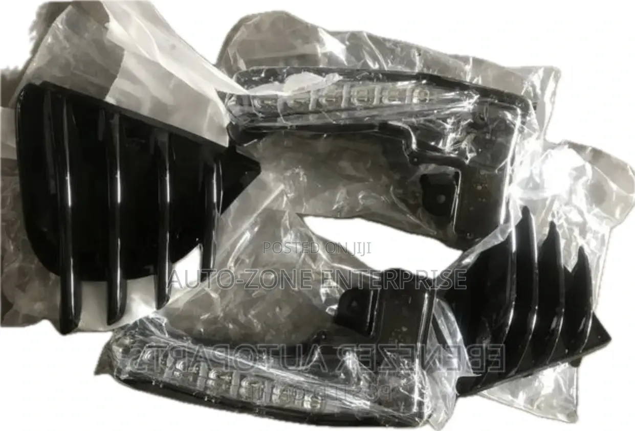 Toyota Corolla Fog Lights and Covers 2017