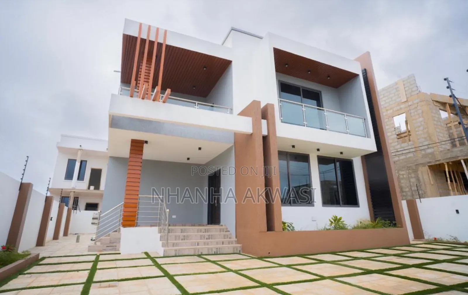 4bdrm House in Community 14, Tema Metropolitan for sale