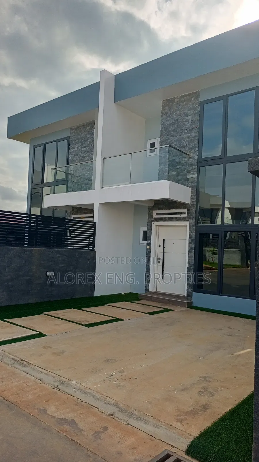 2bdrm Maisonette in Oyarifa for rent
