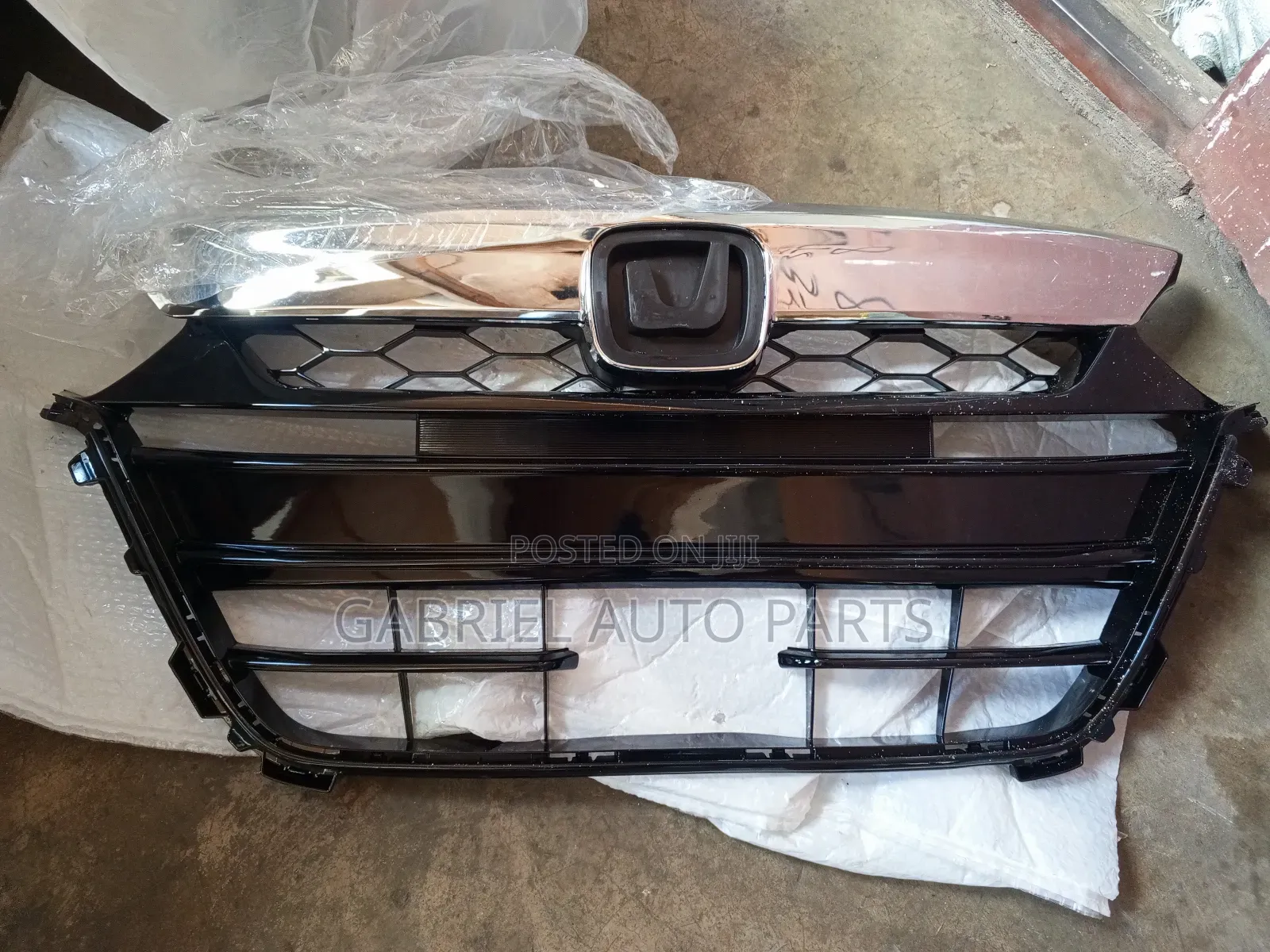 Honda Accord 2019 Bumper Top and Down Grill