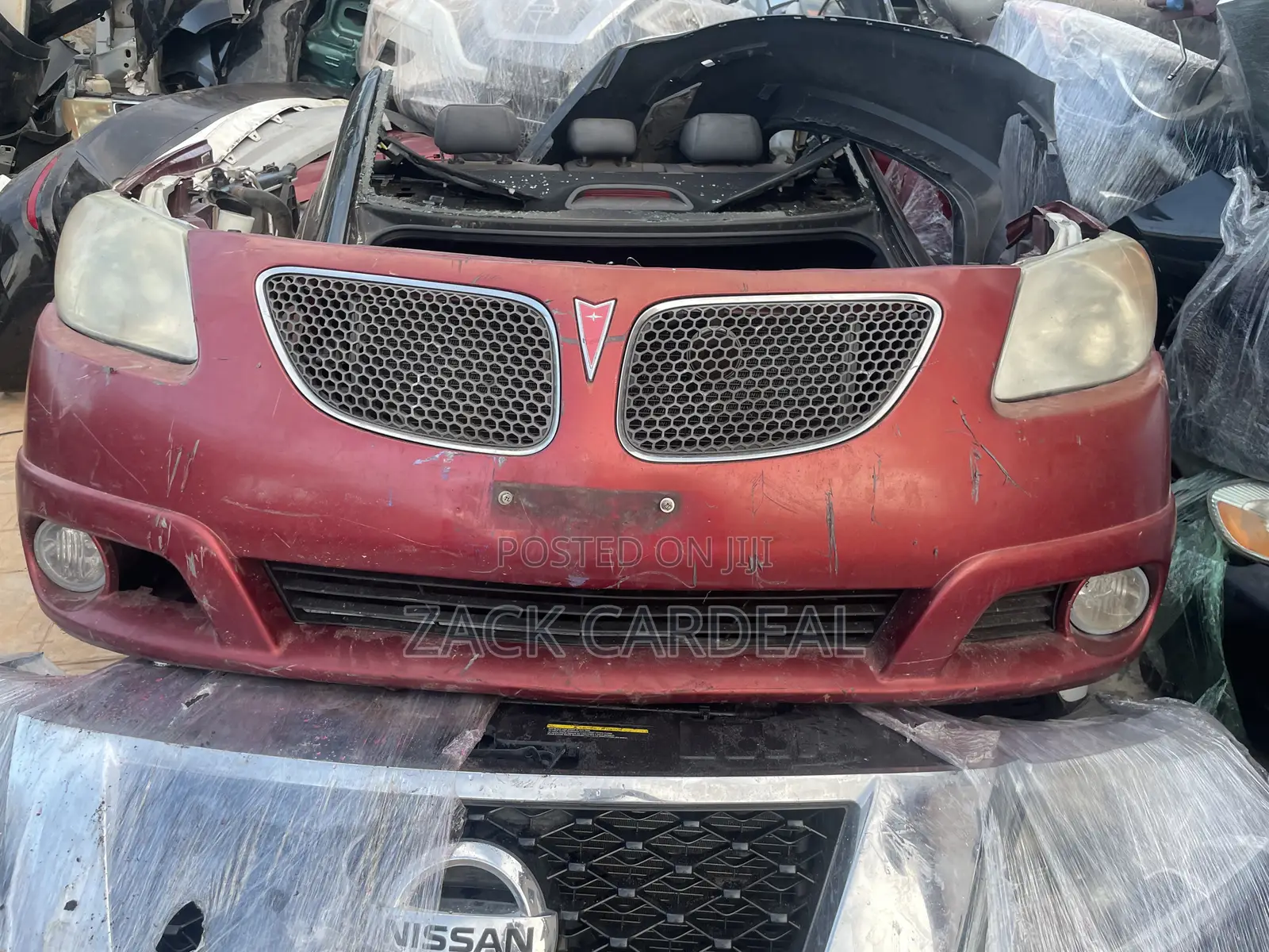 Vibe Pontiac 2005 Front Cut Available