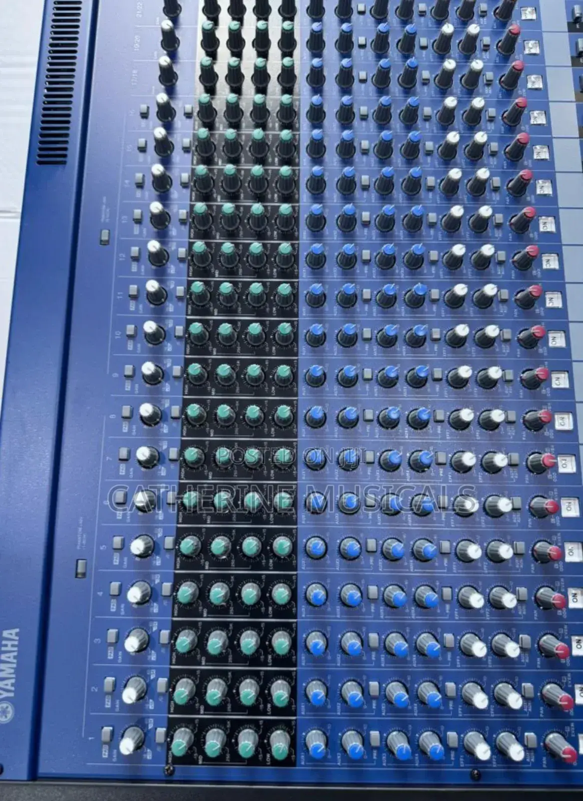 Yamaha Mg 240- 24 Channel Raw Mixer