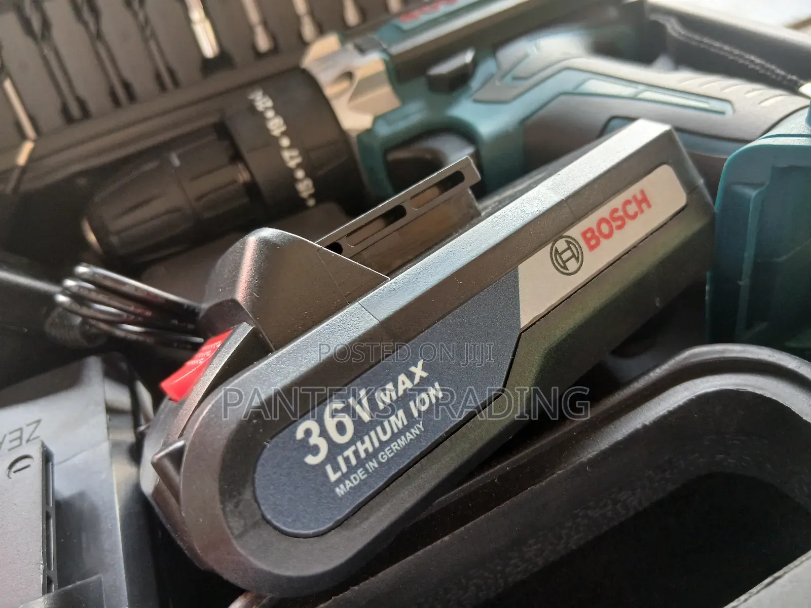 Bosch Cordless Screw/Drill Rechargeable Drilling Machine