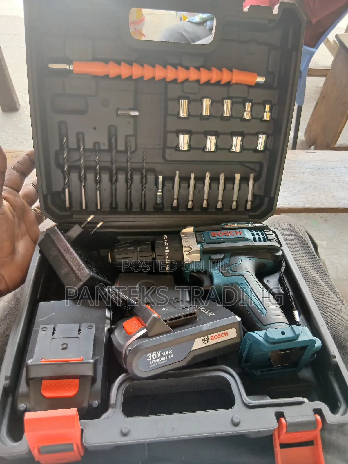 Bosch Cordless Screw/Drill Rechargeable Drilling Machine