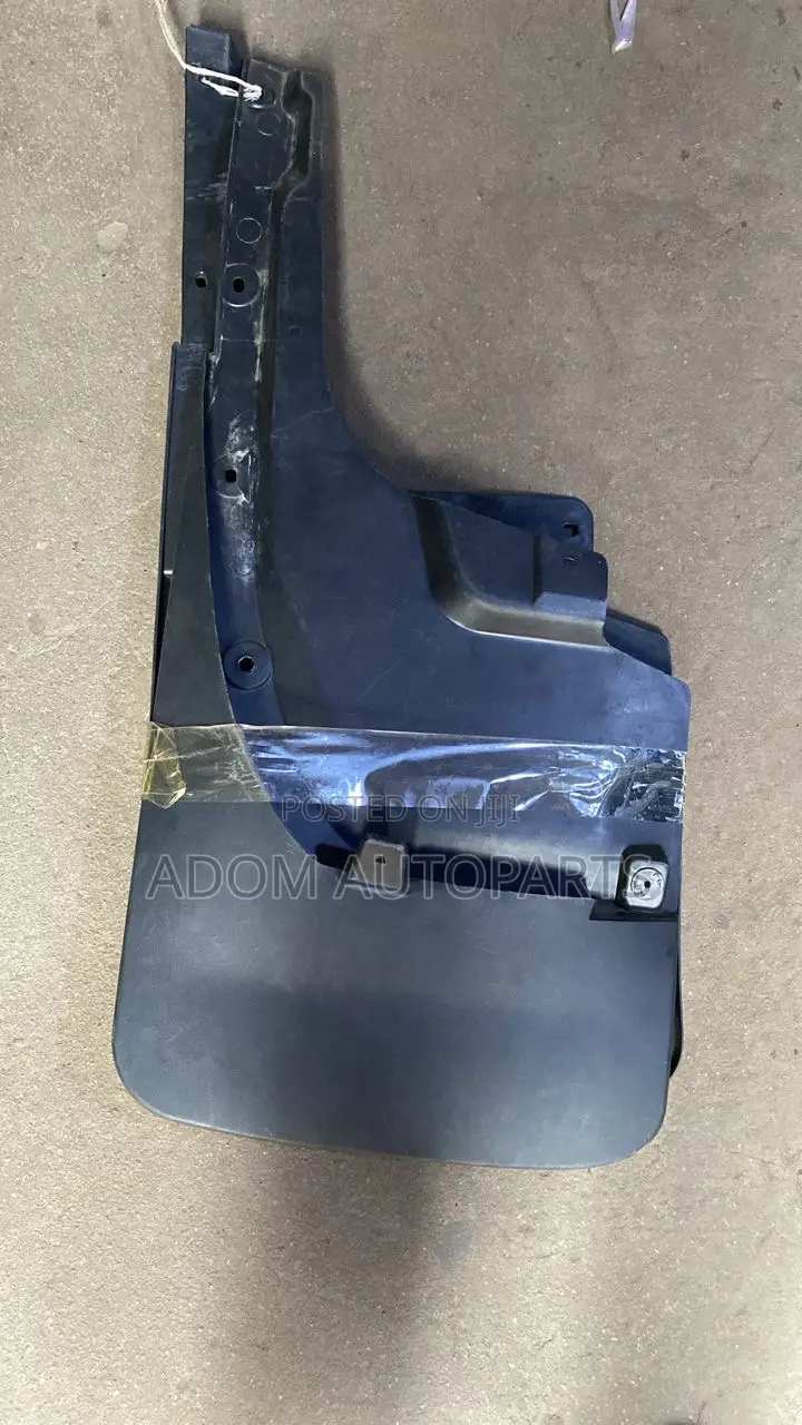 Toyota Land Cruiser V8 Back Rubber Liner
