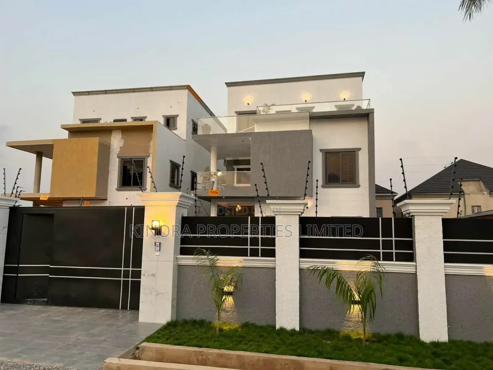 4bdrm Townhouse/Terrace in Mile 7 Park for sale