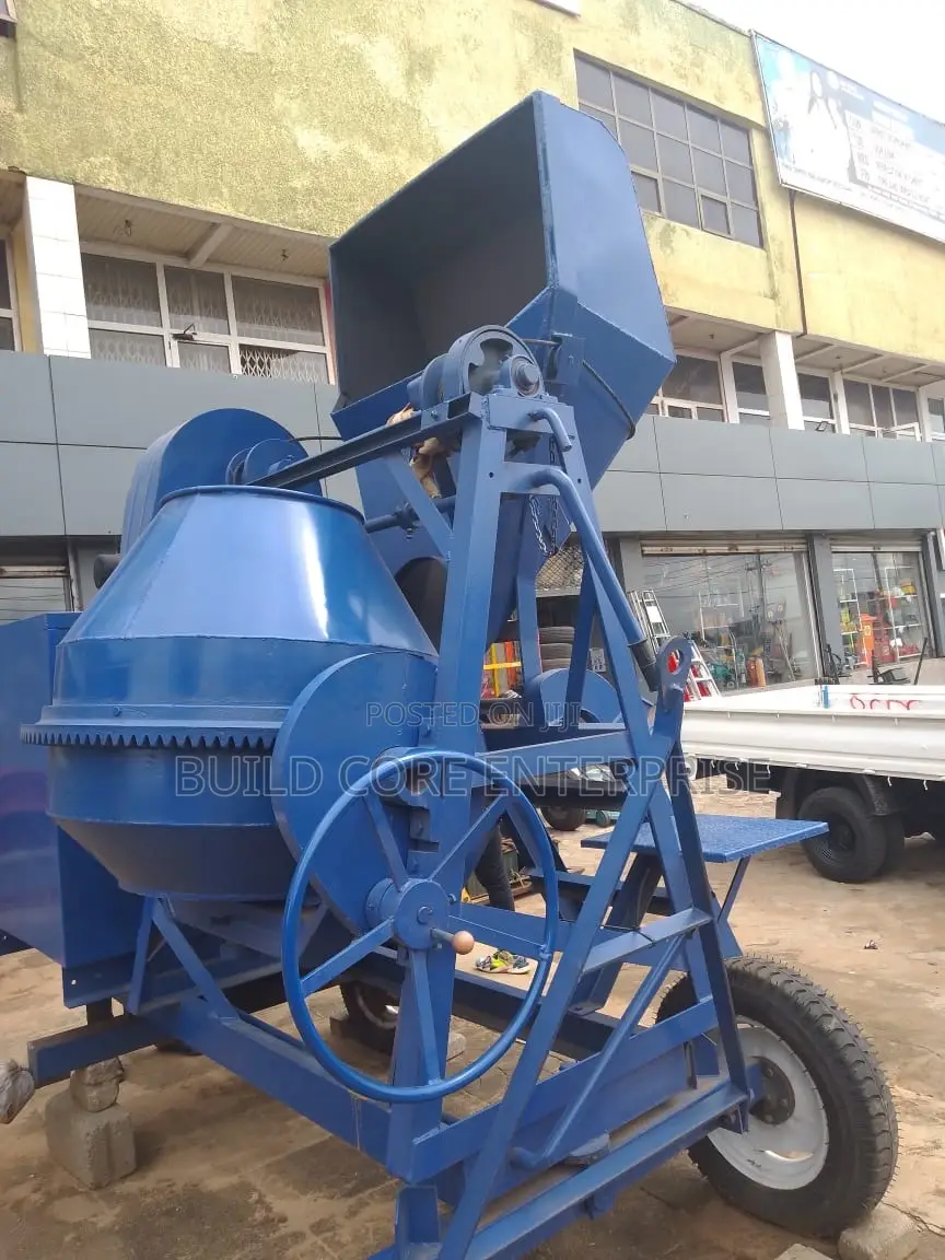 Self Loader Concrete Mixer